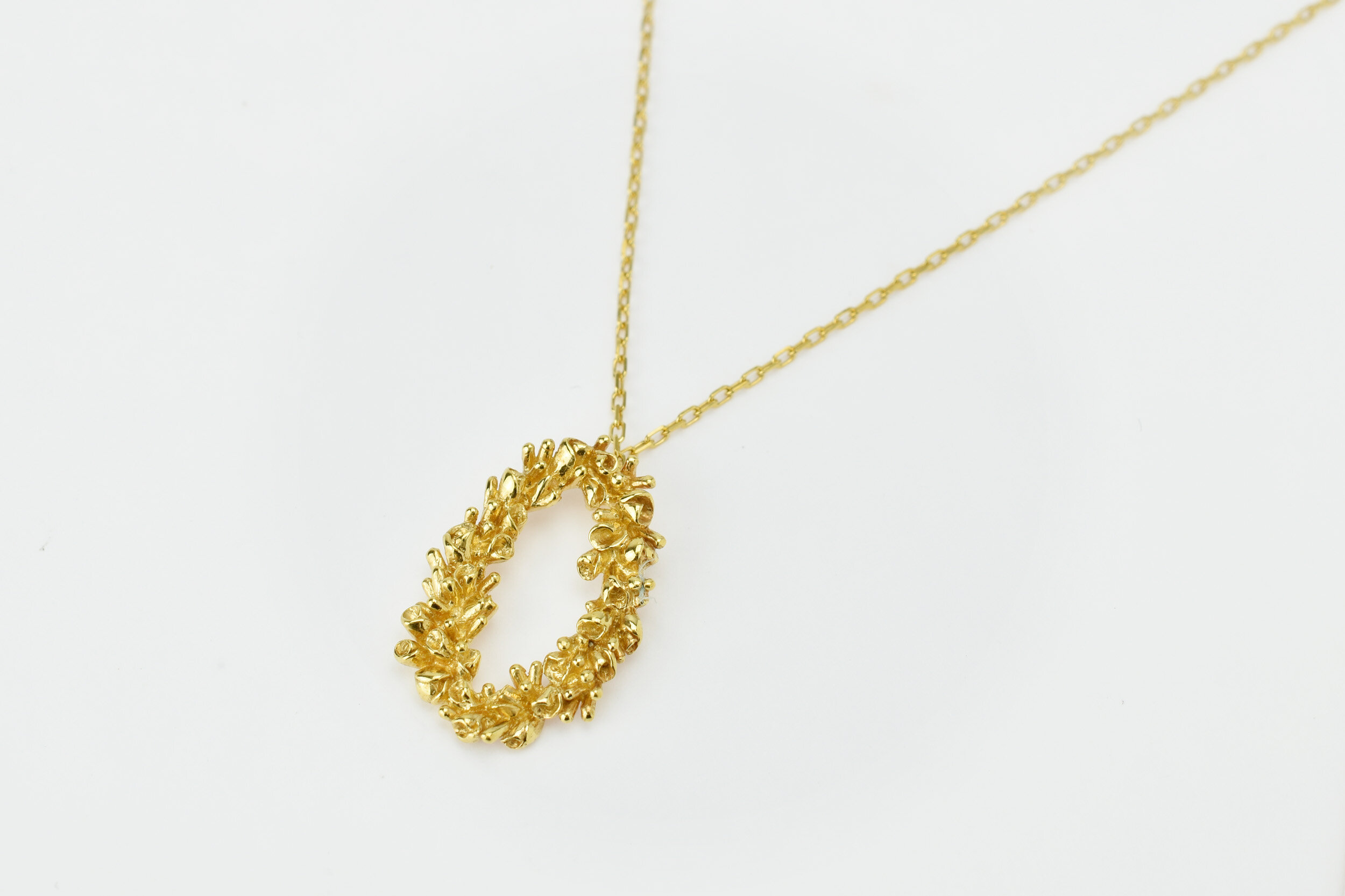 Collier ovale Bourgeons or 18 carats ( or jaune, or gris, or blanc, or rose), argent 925 massif, vermeil (plaqué or) pour femmes