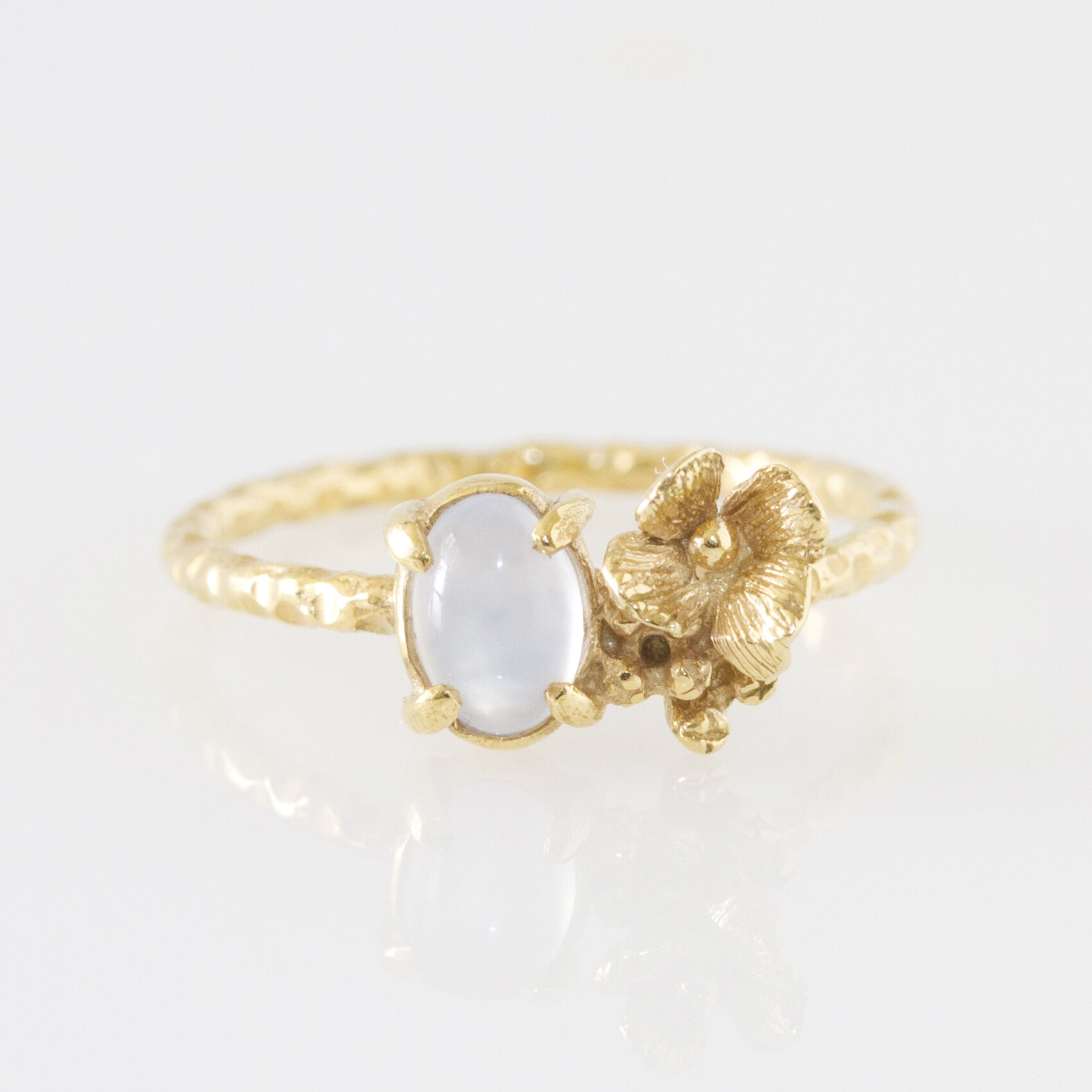 Bague hortensia cabochon artisan bijoutier Paris