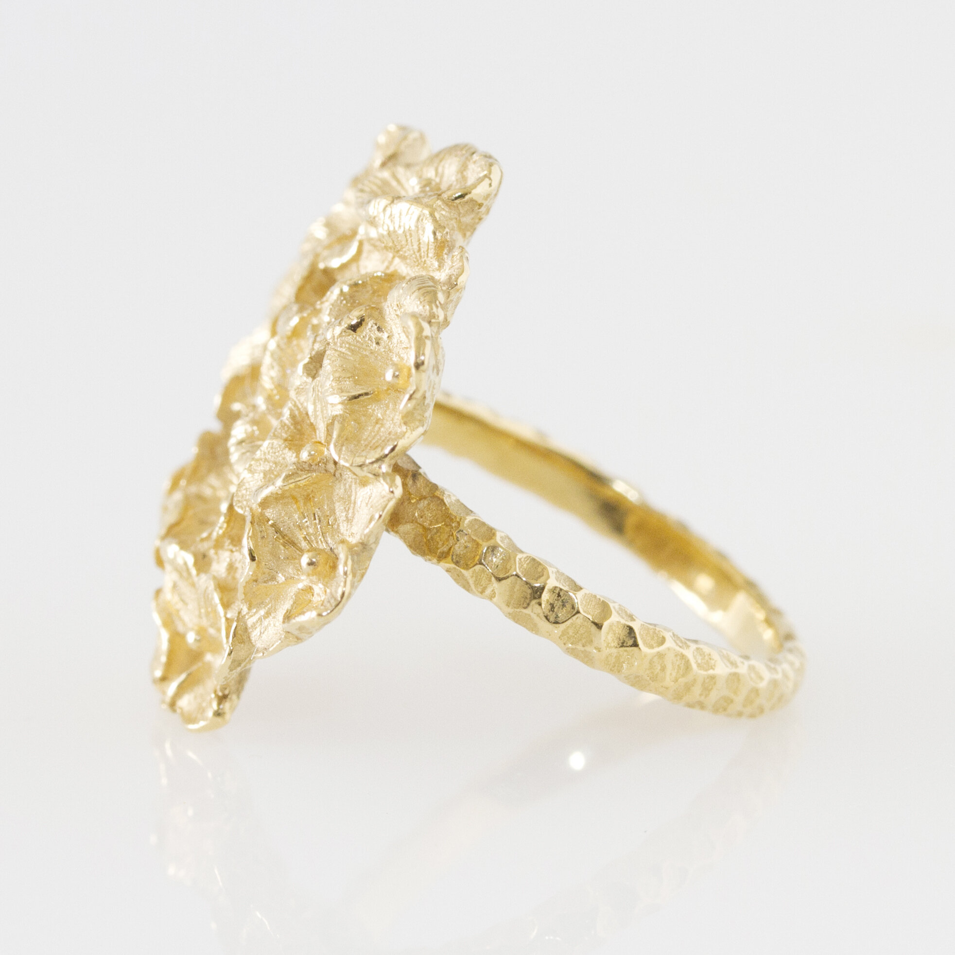 Bague Hortensia fleur entière artisan bijoutier