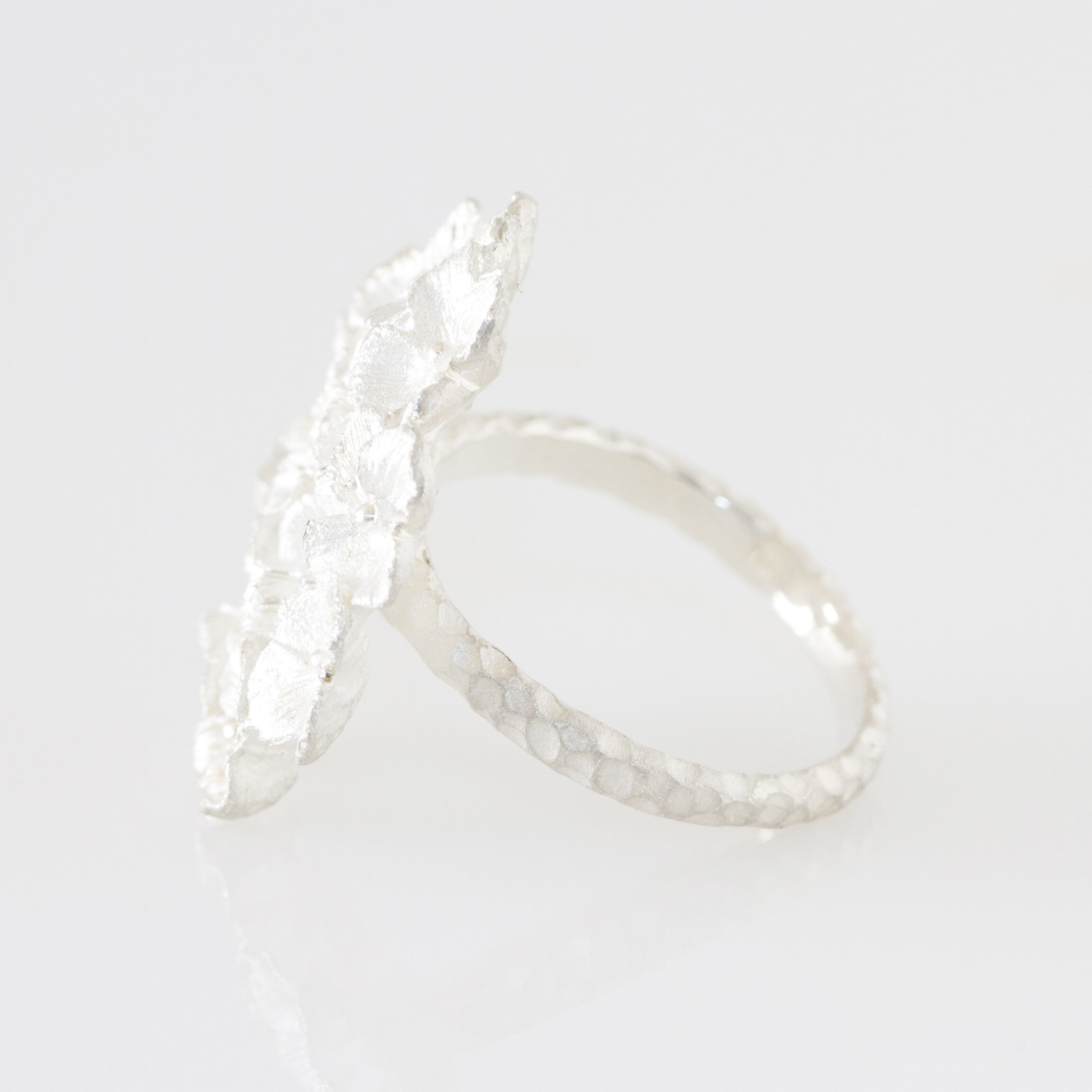 Bague Hortensia fleur entière haute fantaisie