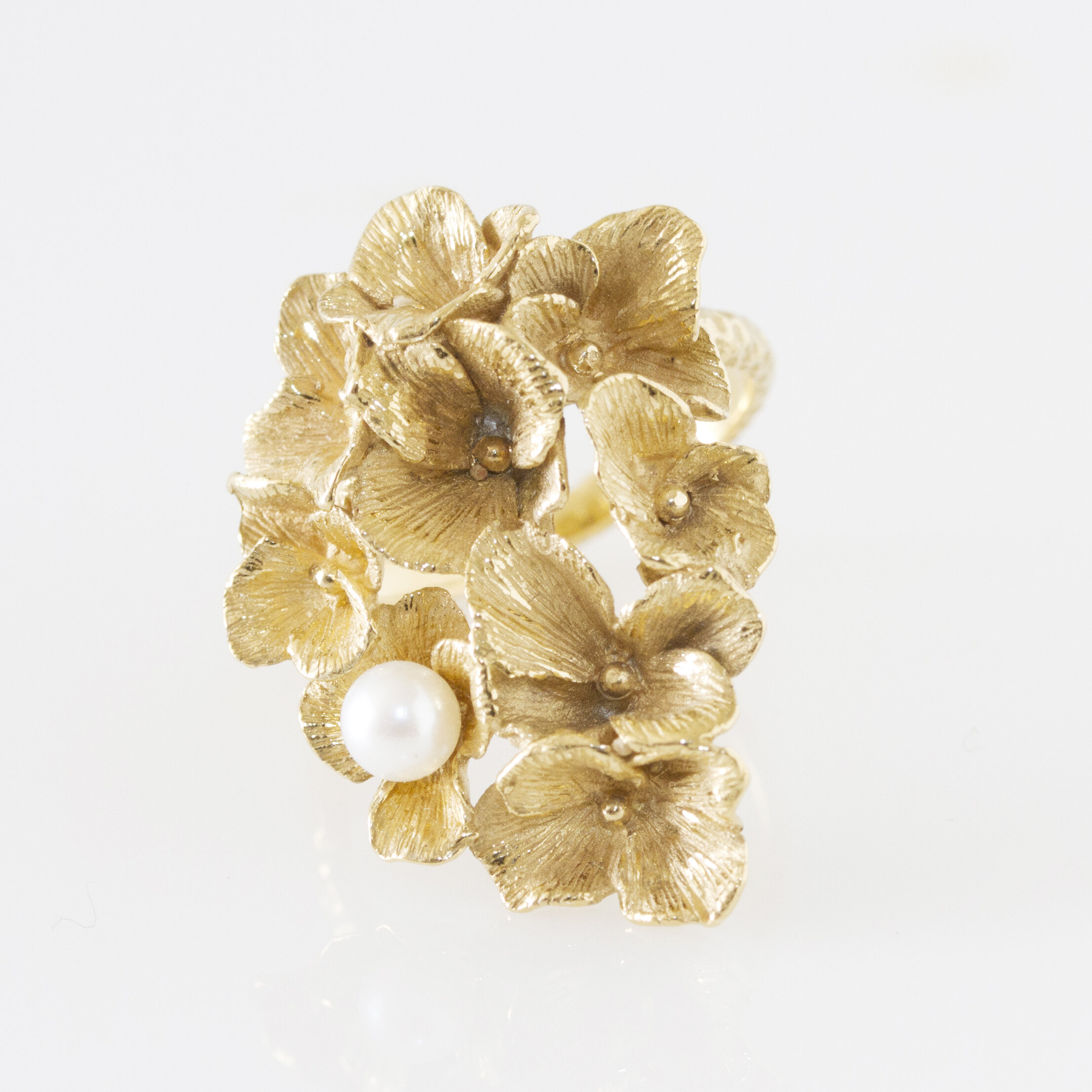 Bague Hortensia florissante de créateur paris or 18k ( or jaune, or gris, or blanc, or rose), argent sterling 925, vermeil (plaqué or)