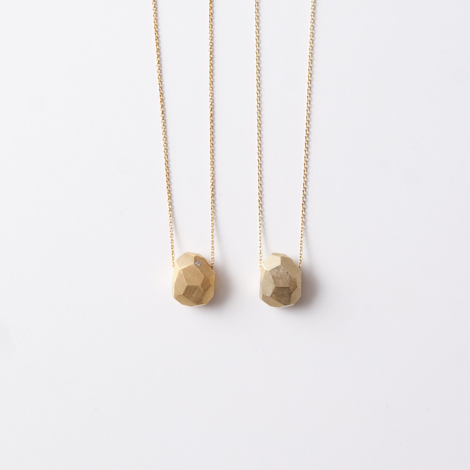 Collier Cailloux ovale or 18 carats ( or jaune, or gris, or blanc, or rose), argent 925 massif, vermeil (plaqué or) pour femmes