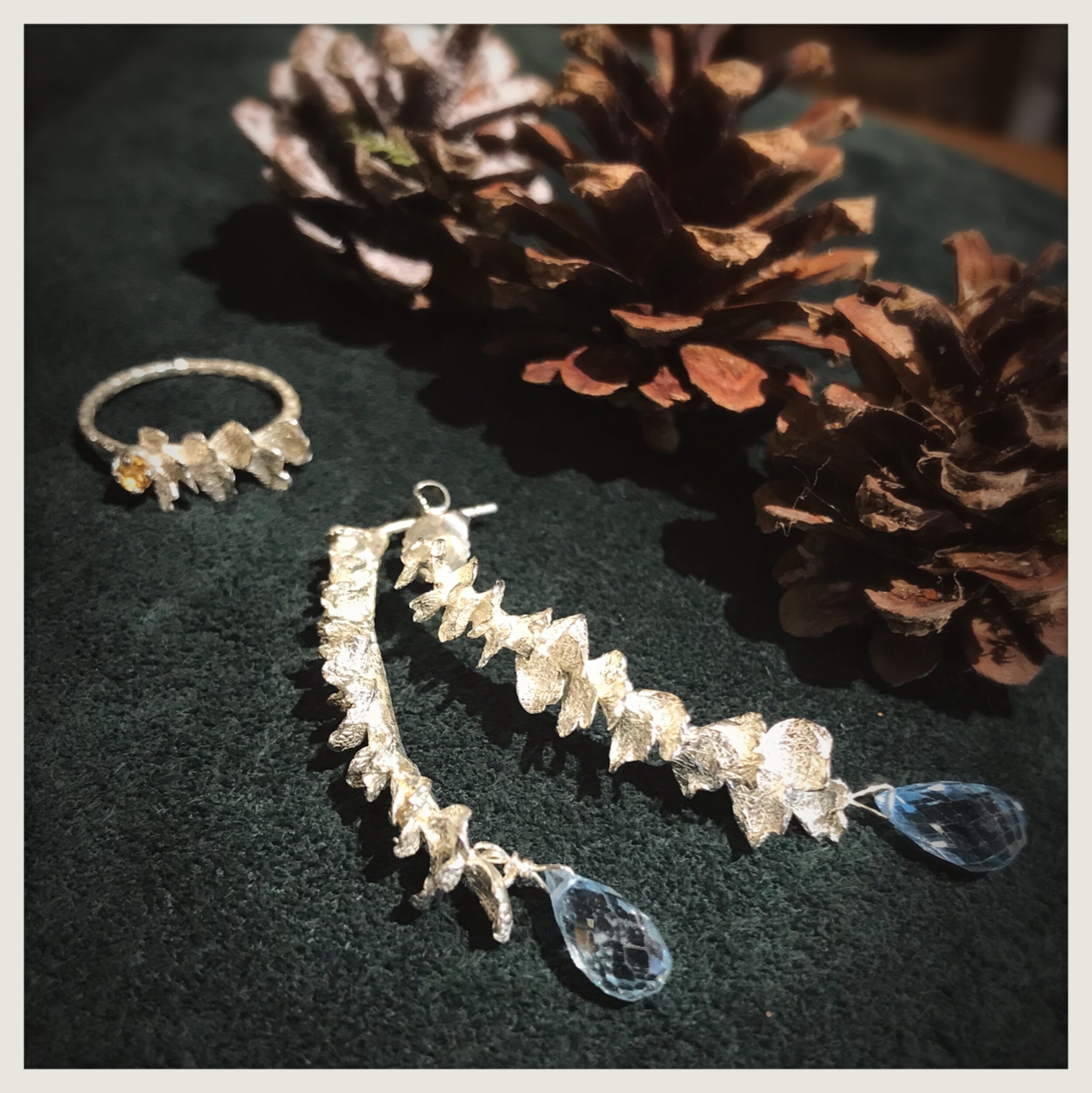 Boucles d'oreilles fleurs pivoine créateur parisien