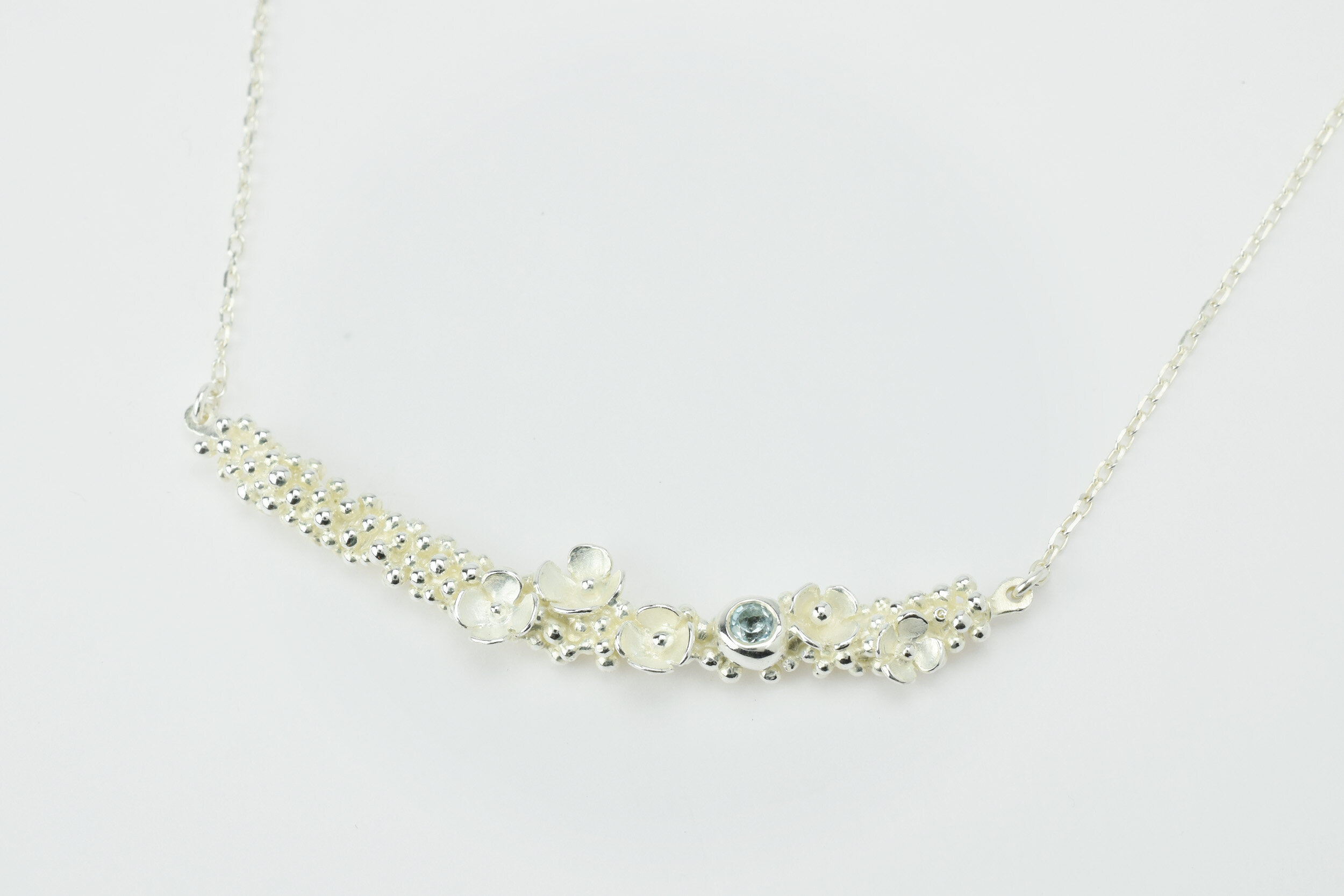 Collier Couronne barre bijoutier joaillier or 18k ( or jaune, or gris, or blanc, or rose), argent sterling 925, vermeil (plaqué or)