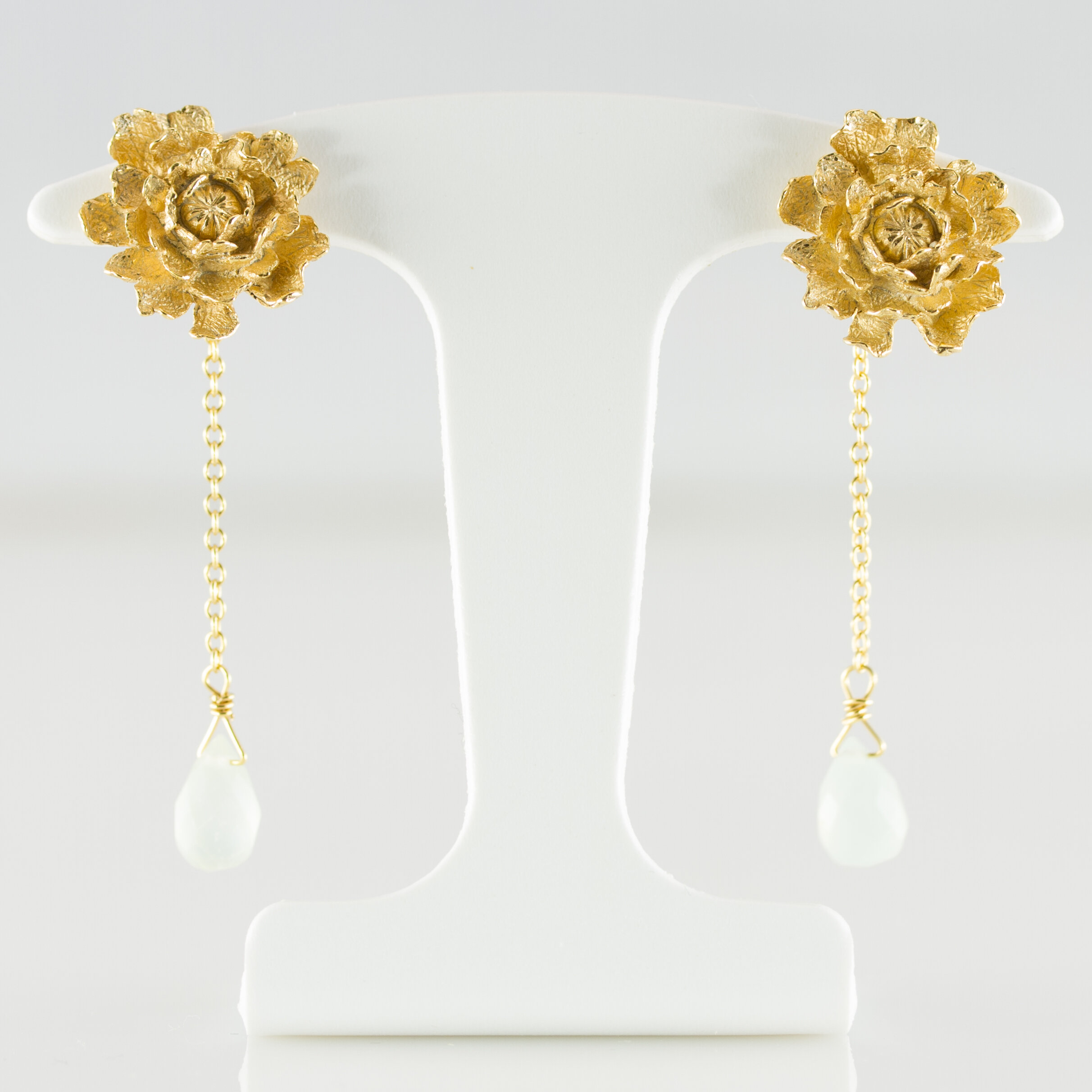 Boucles d'oreilles pivoines artisan bijoutier