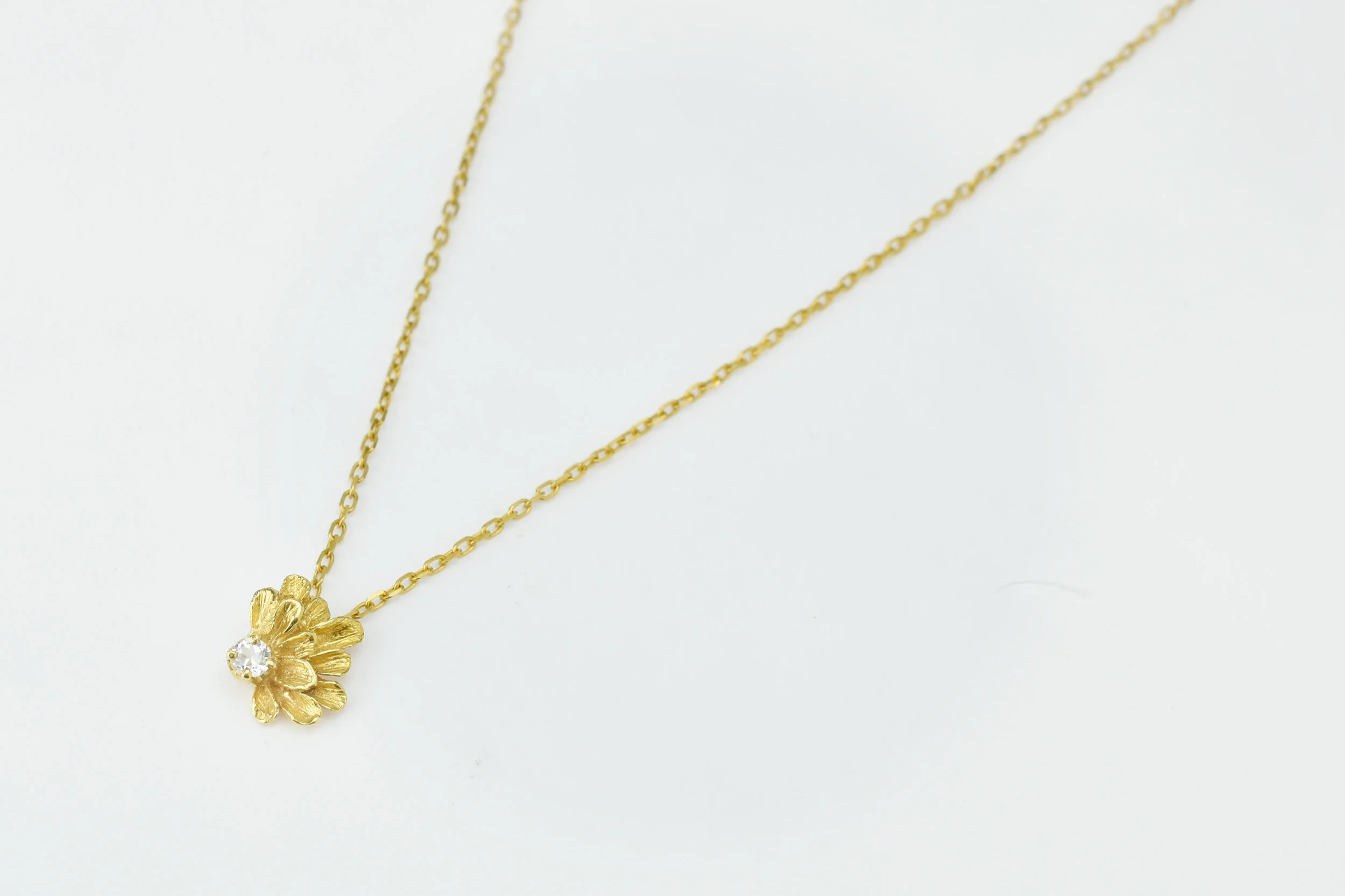 Pendentif floral artisanal