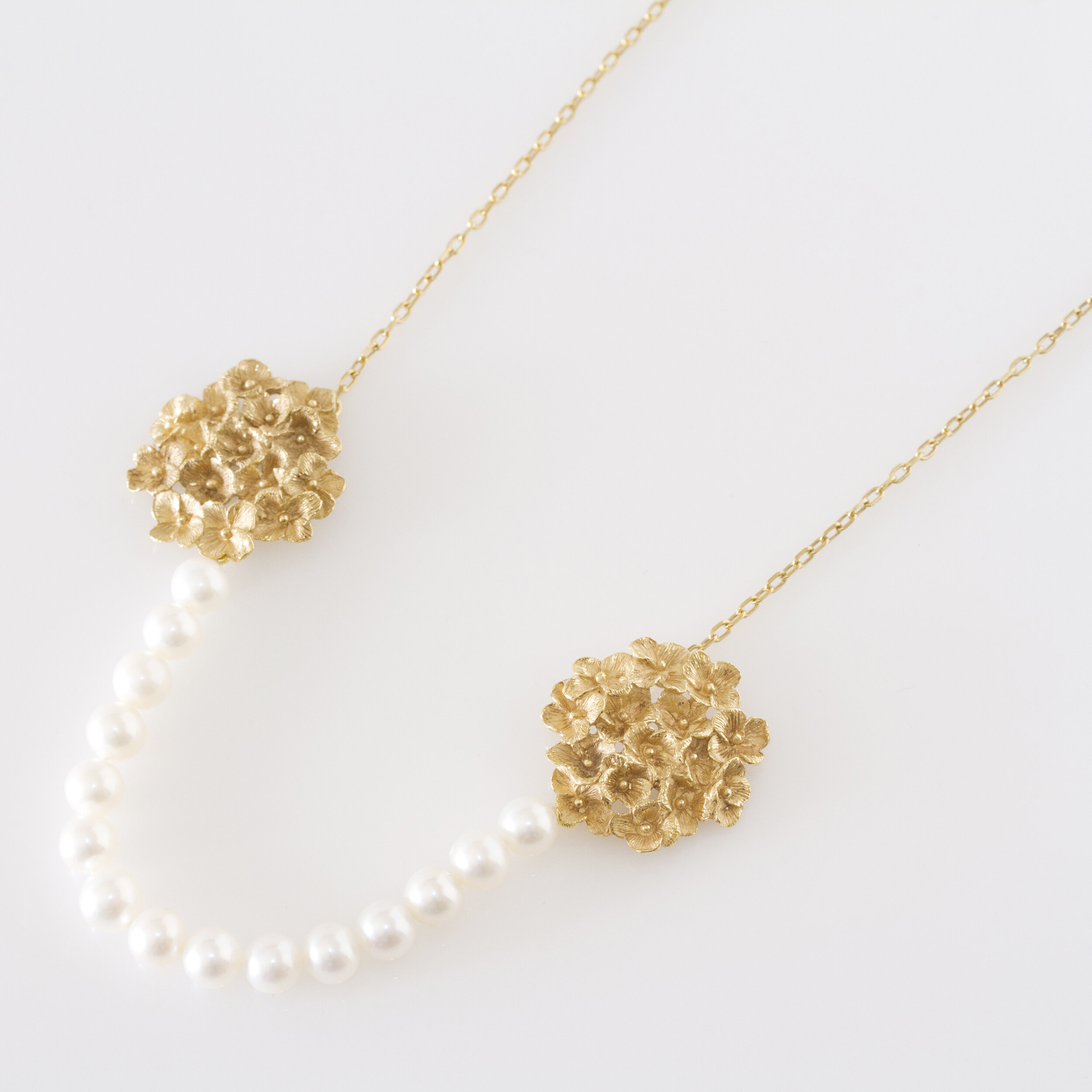 Long collier hortensia perles or 18k ( or jaune, or gris, or blanc, or rose), argent sterling 925, vermeil (plaqué or)
