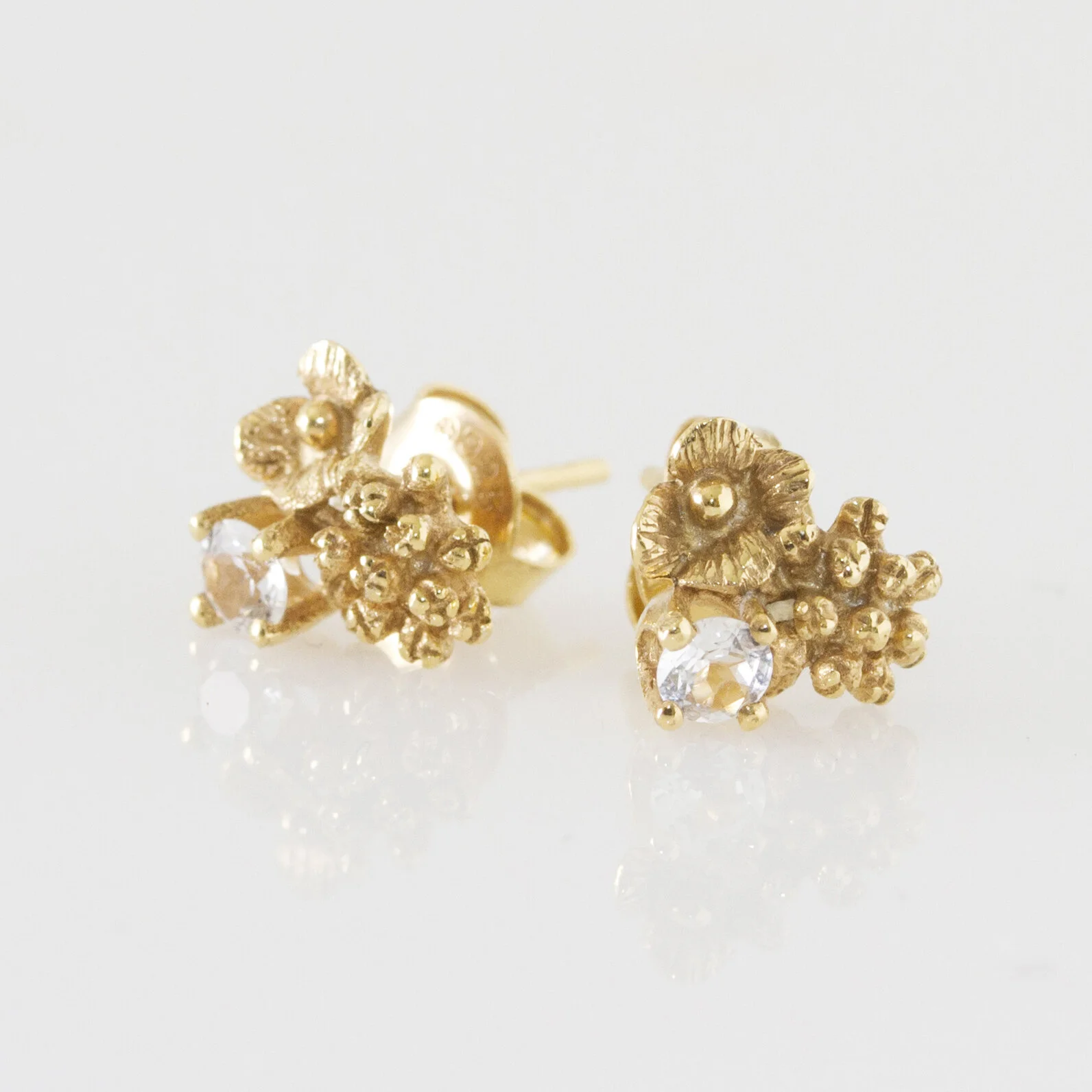 Hortensia | Small Earrings | Petites boucles d'oreilles