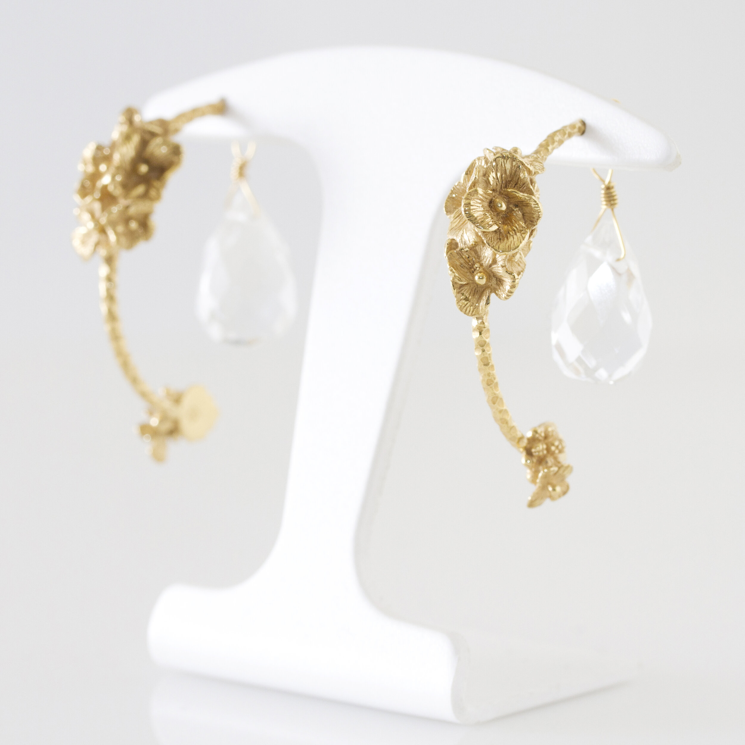 Handcrafted earring hortensia - La lueur de l'aube