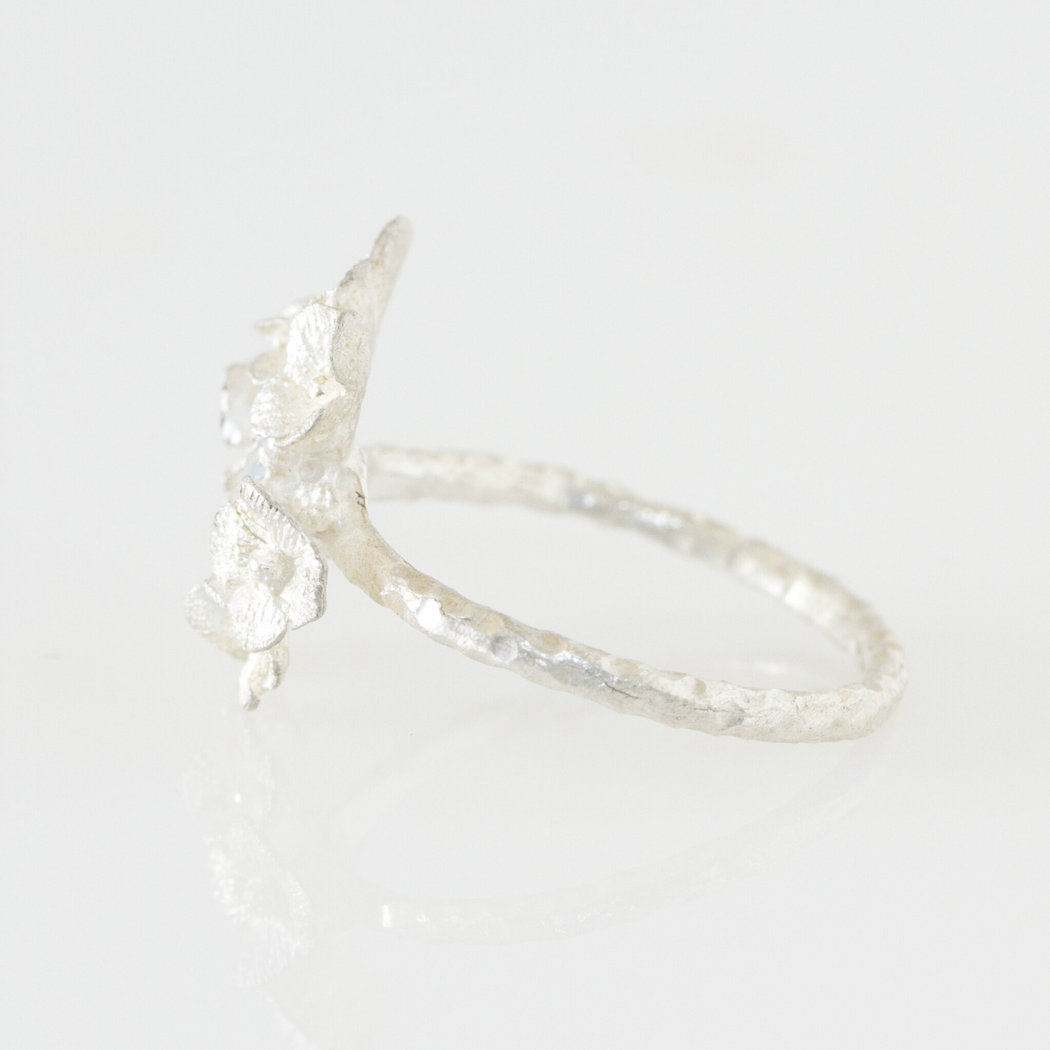 Bague fleurs hortensia simple