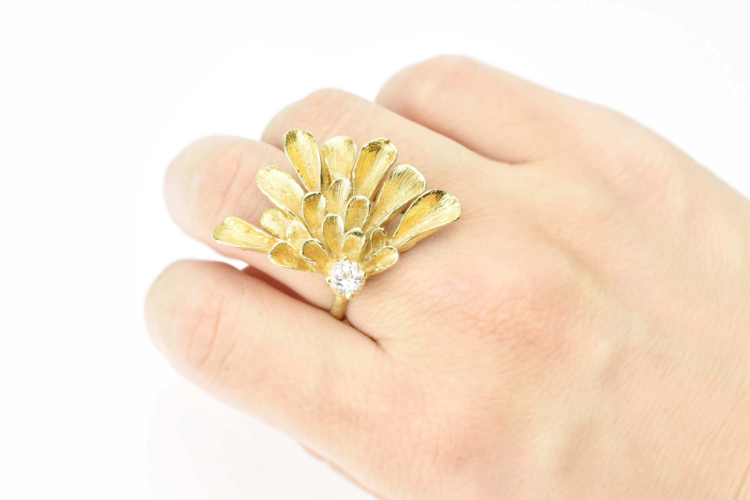Bague Dahlia créateur parisien fabriqué en France