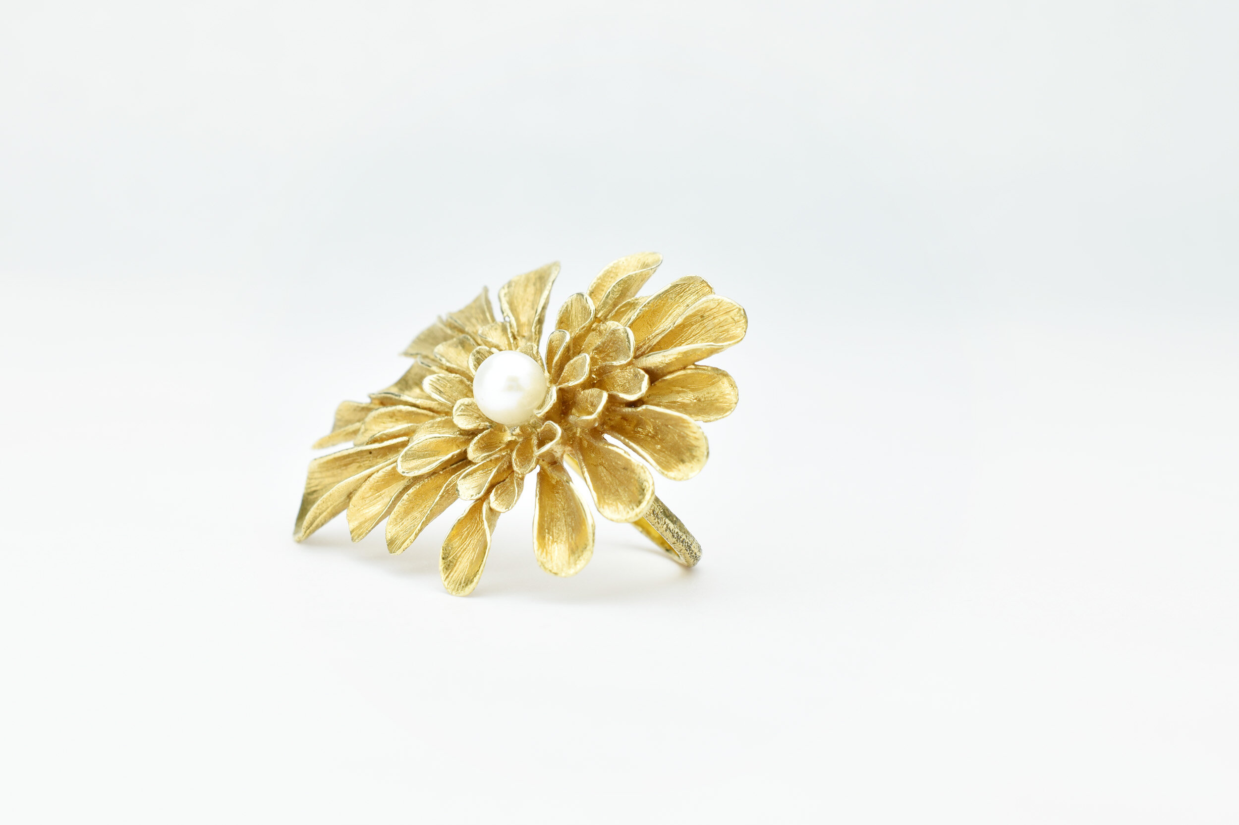 Bague Fleur Dahlia artisan bijoutier