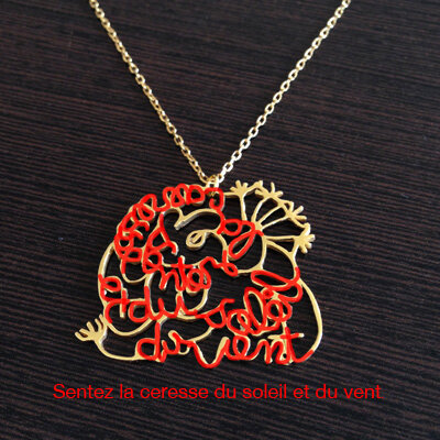 Inscription "sentez la caresse du soleil et du vent" fair à Paris - La lueur de l'aube