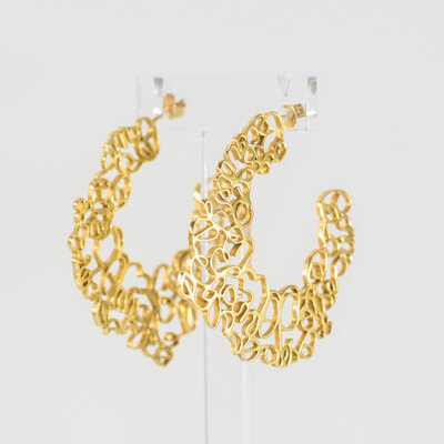 Boucles d'oreilles rondes disponible en doré et en argenté - La lueur de l'aube