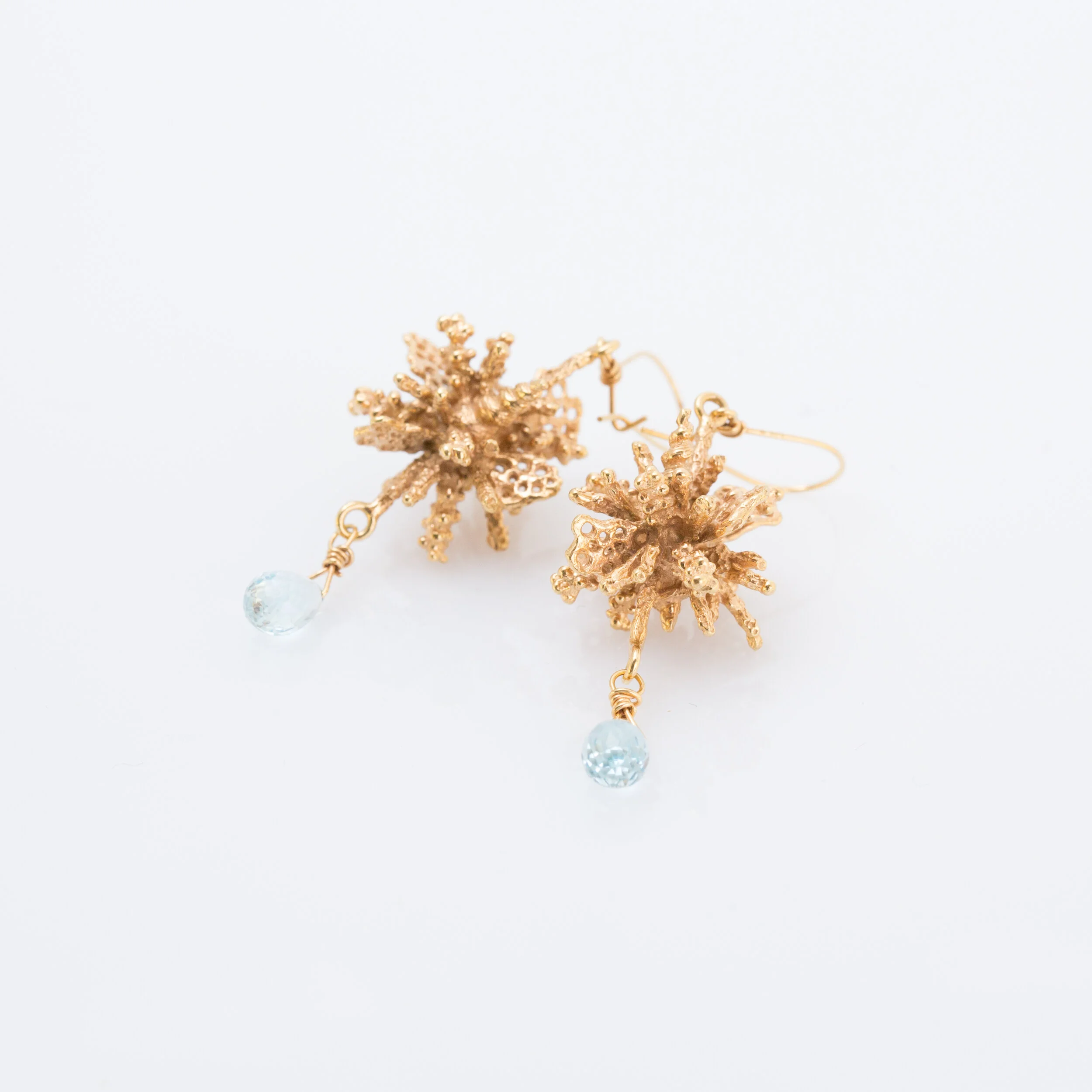 Dans la mer | hook earrings | Boucles d'oreilles ｿｽｿｽｿｽｿｽ crochets
