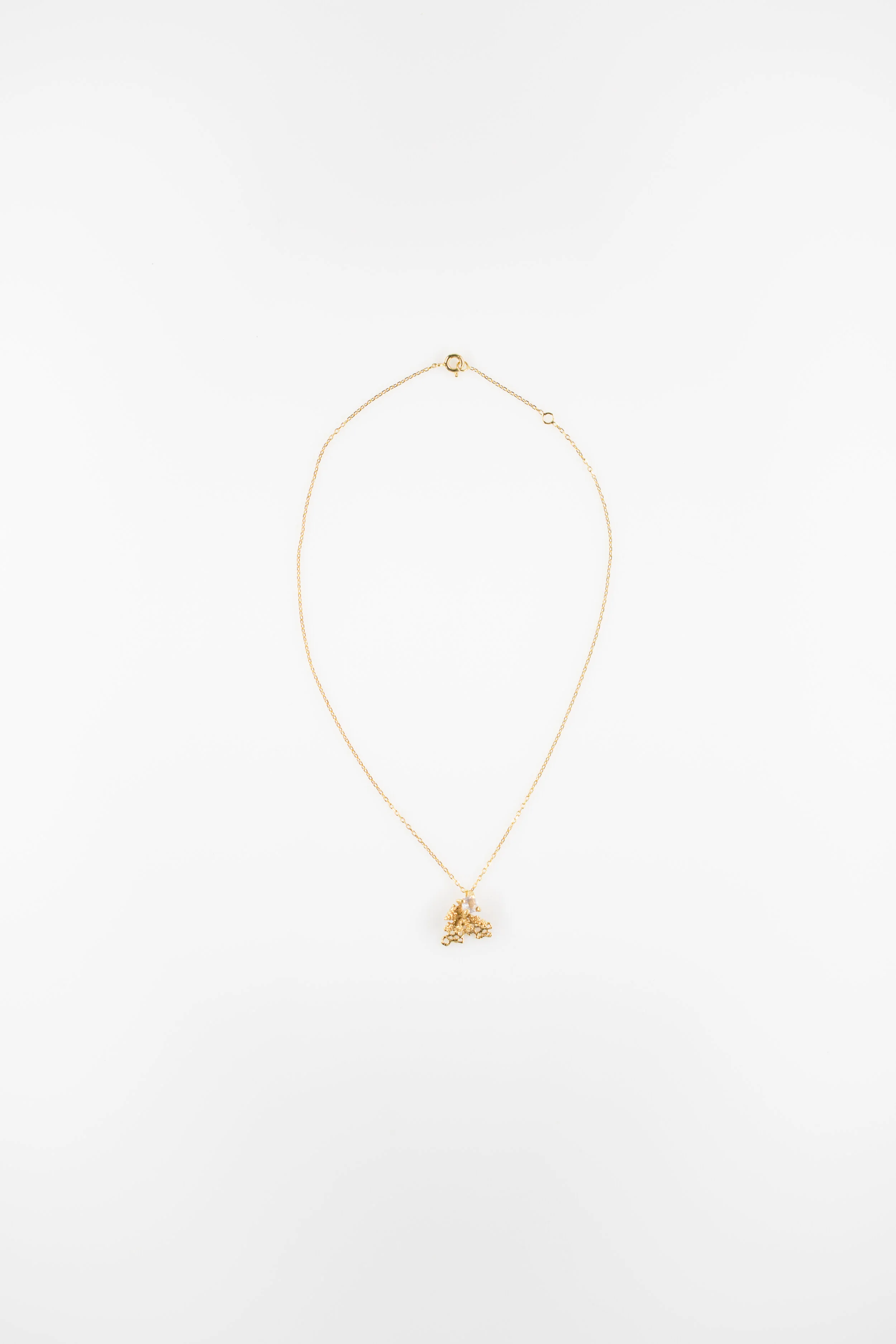 Collier pendentif texture corail triangle créateur bijoux