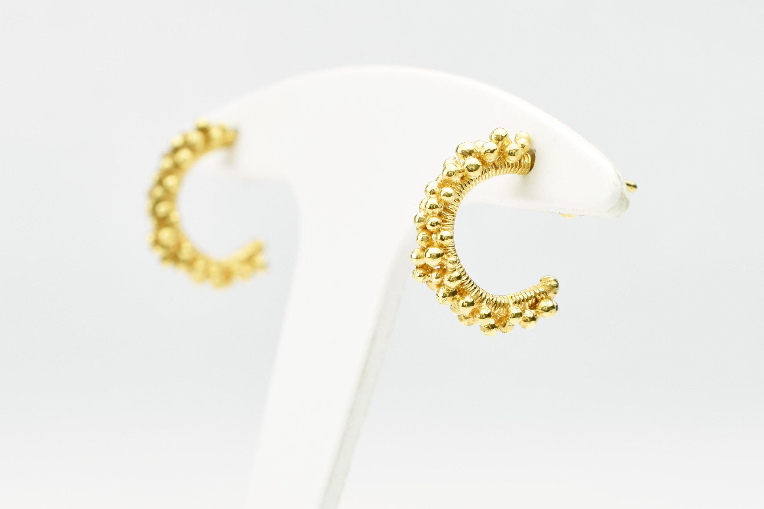 Boucles d'oreilles Fleurs Couronne demi-cercle créateur bijoux parisien