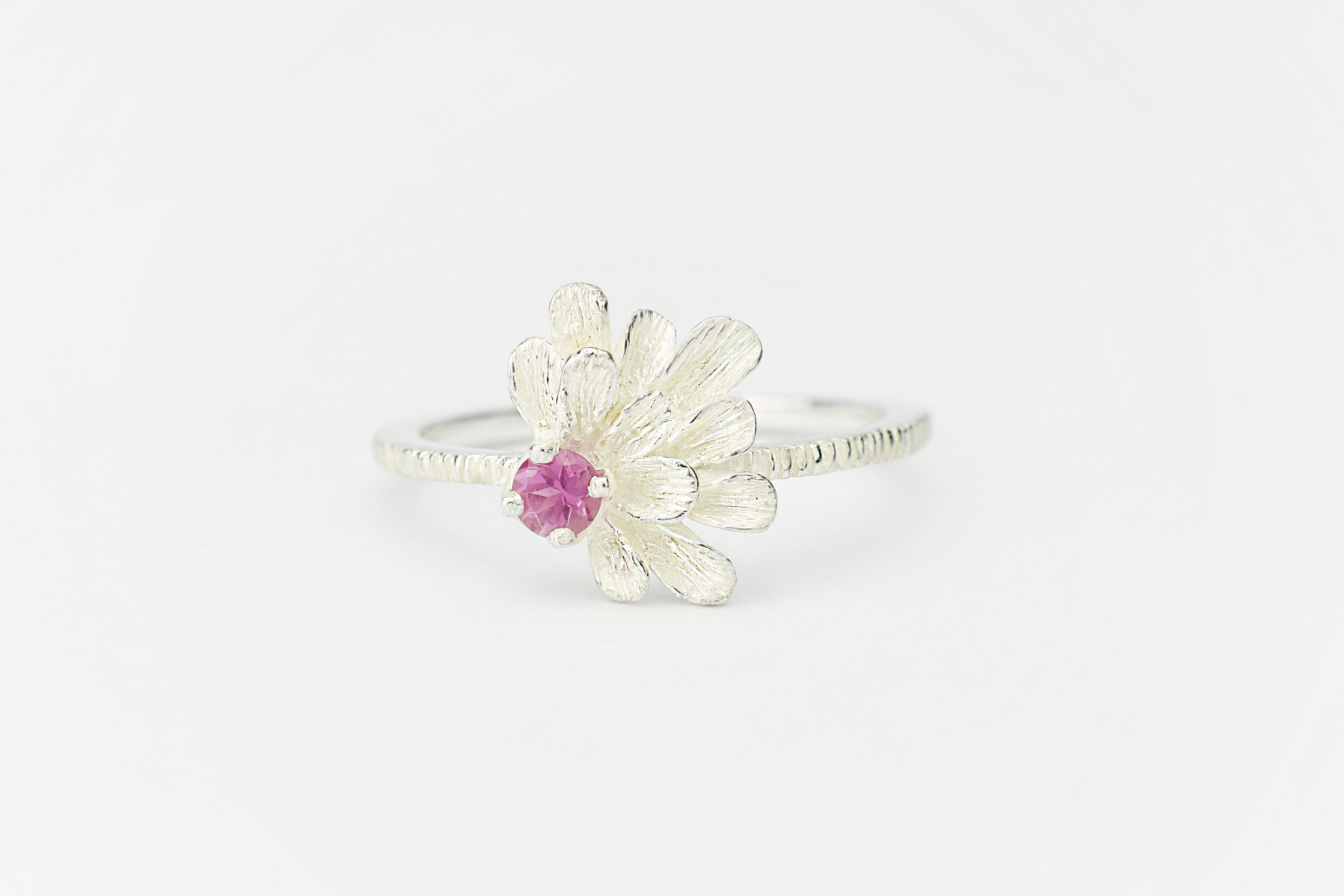 Bague fleurs Dahlia de créateur paris or 18k ( or jaune, or gris, or blanc, or rose), argent sterling 925, vermeil (plaqué or)