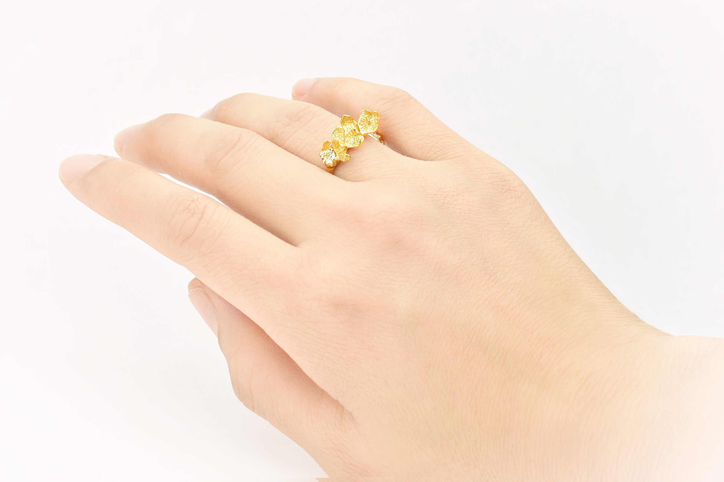 Bague pivoine fine bijoutier joaillier parisien