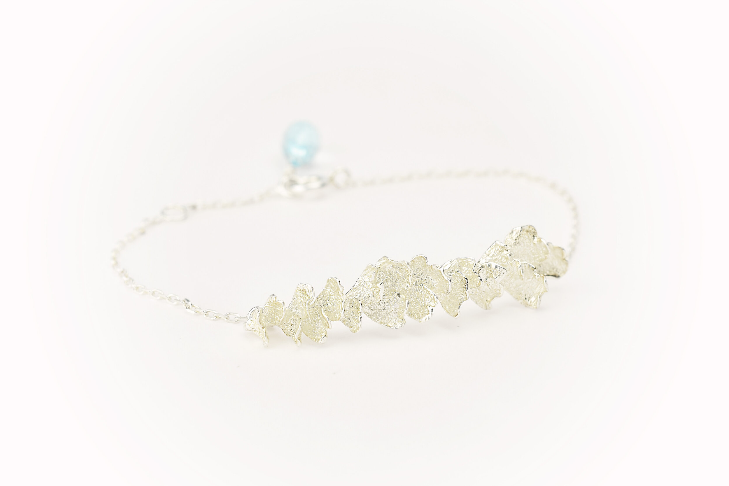 Bracelet pivoine barre artisan bijoutier