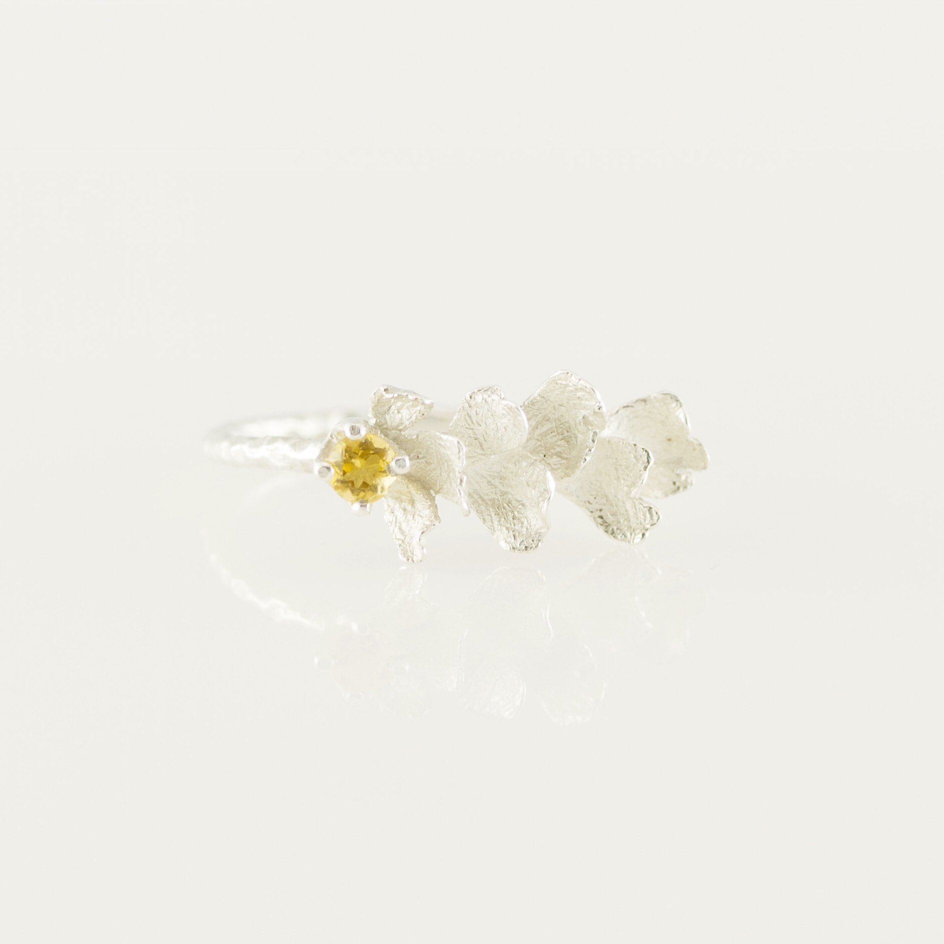 Bague pivoine fine artisan bijoutier
