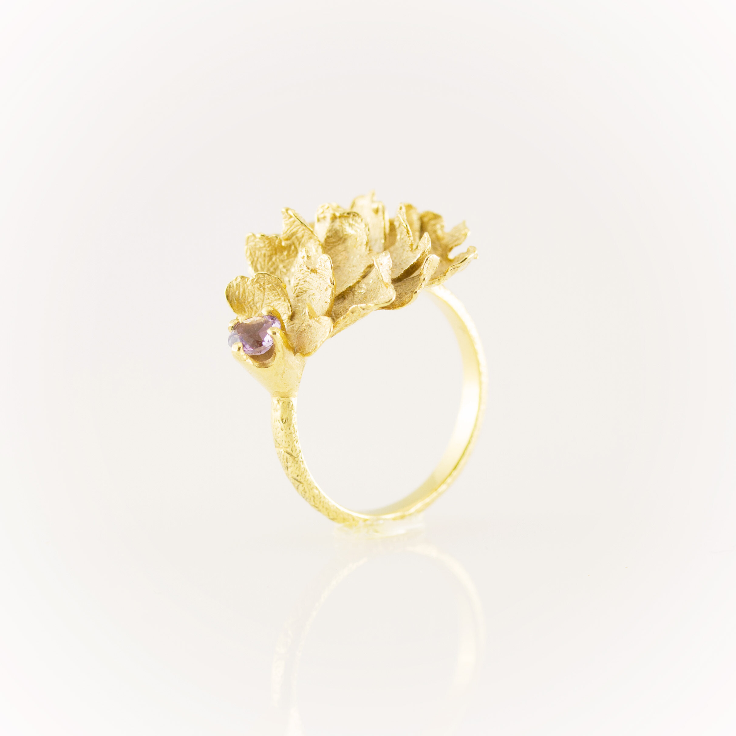 Bague pivoine pétale joaillerie
