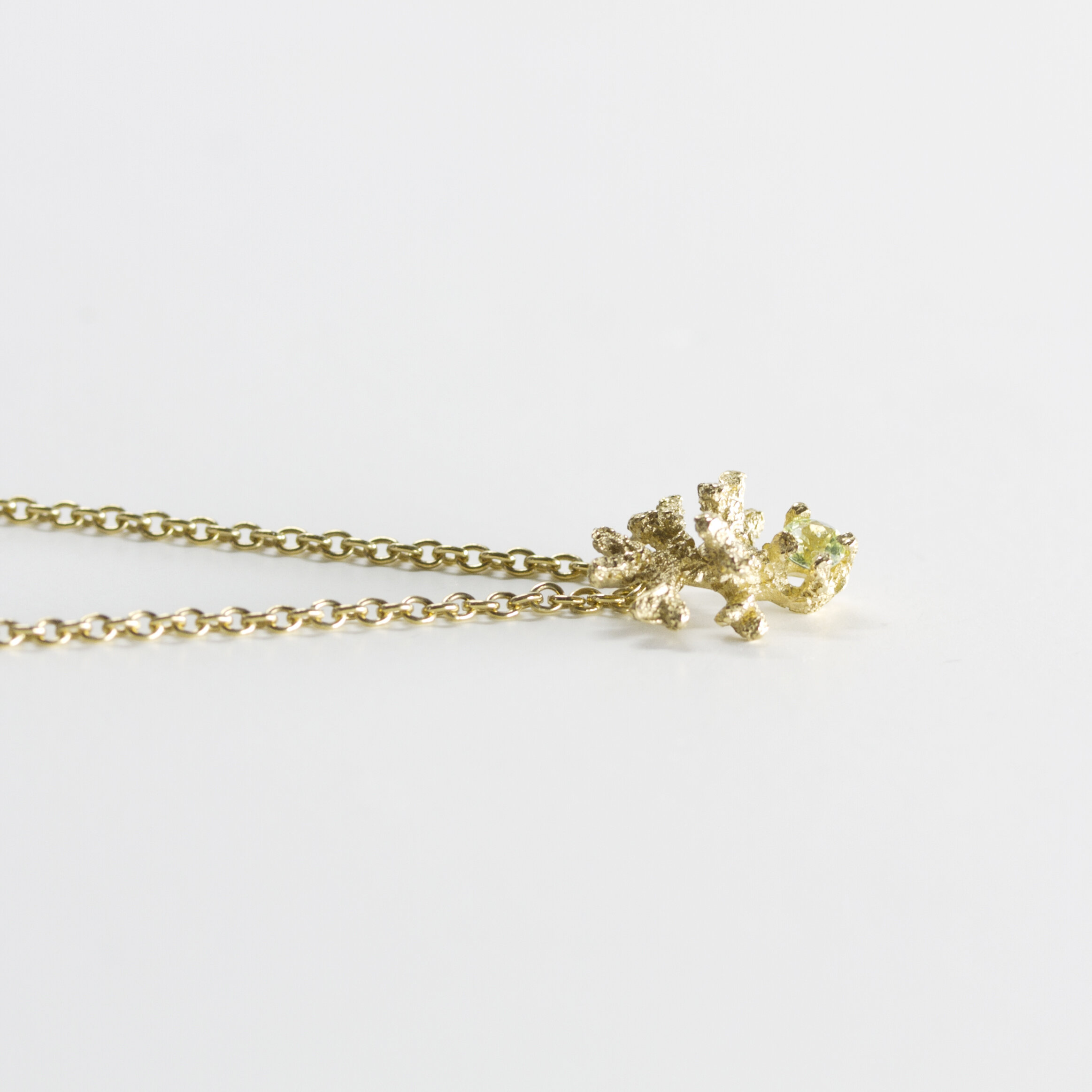 Petit collier flocons de neige or 18 carats ( or jaune, or gris, or blanc, or rose), argent 925 massif, vermeil (plaqué or) pour femmes