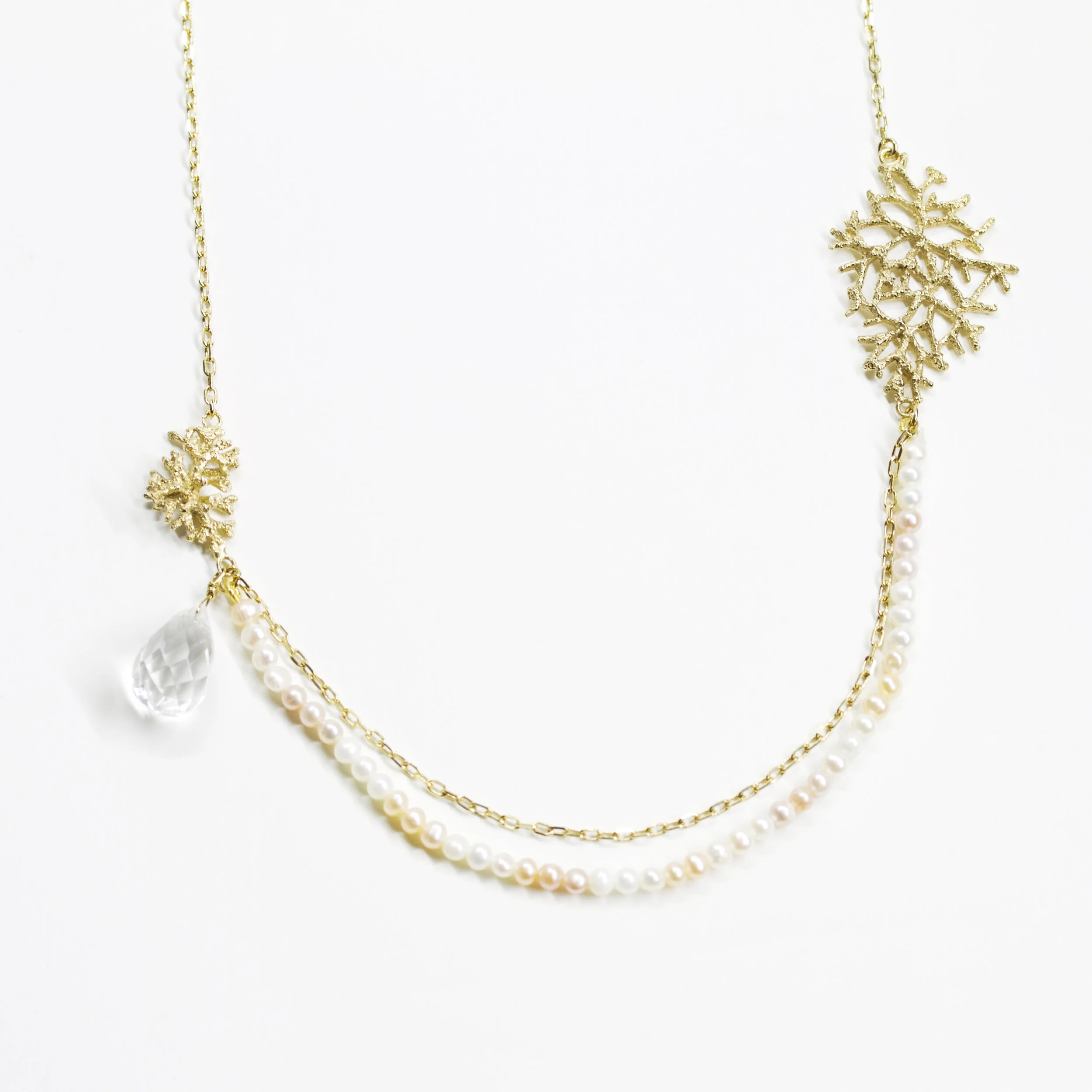Long collier flocons de neige avec perles
