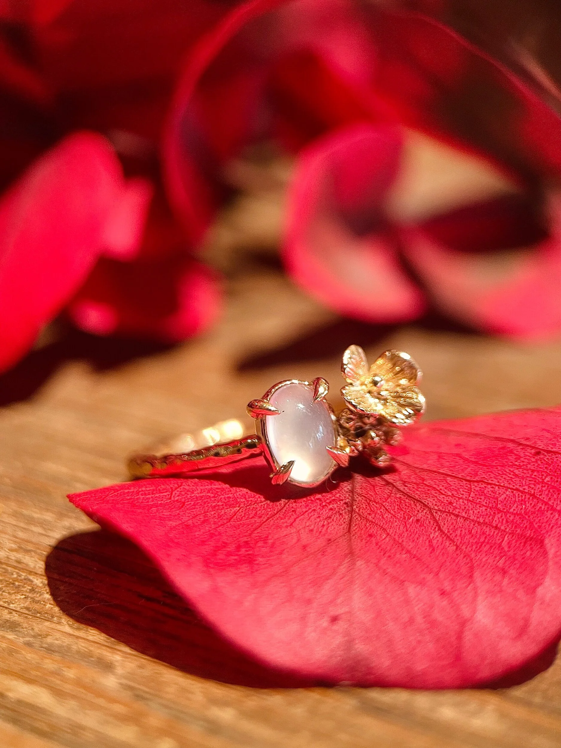 Bague hortensia pour femme - La lueur de l'aube