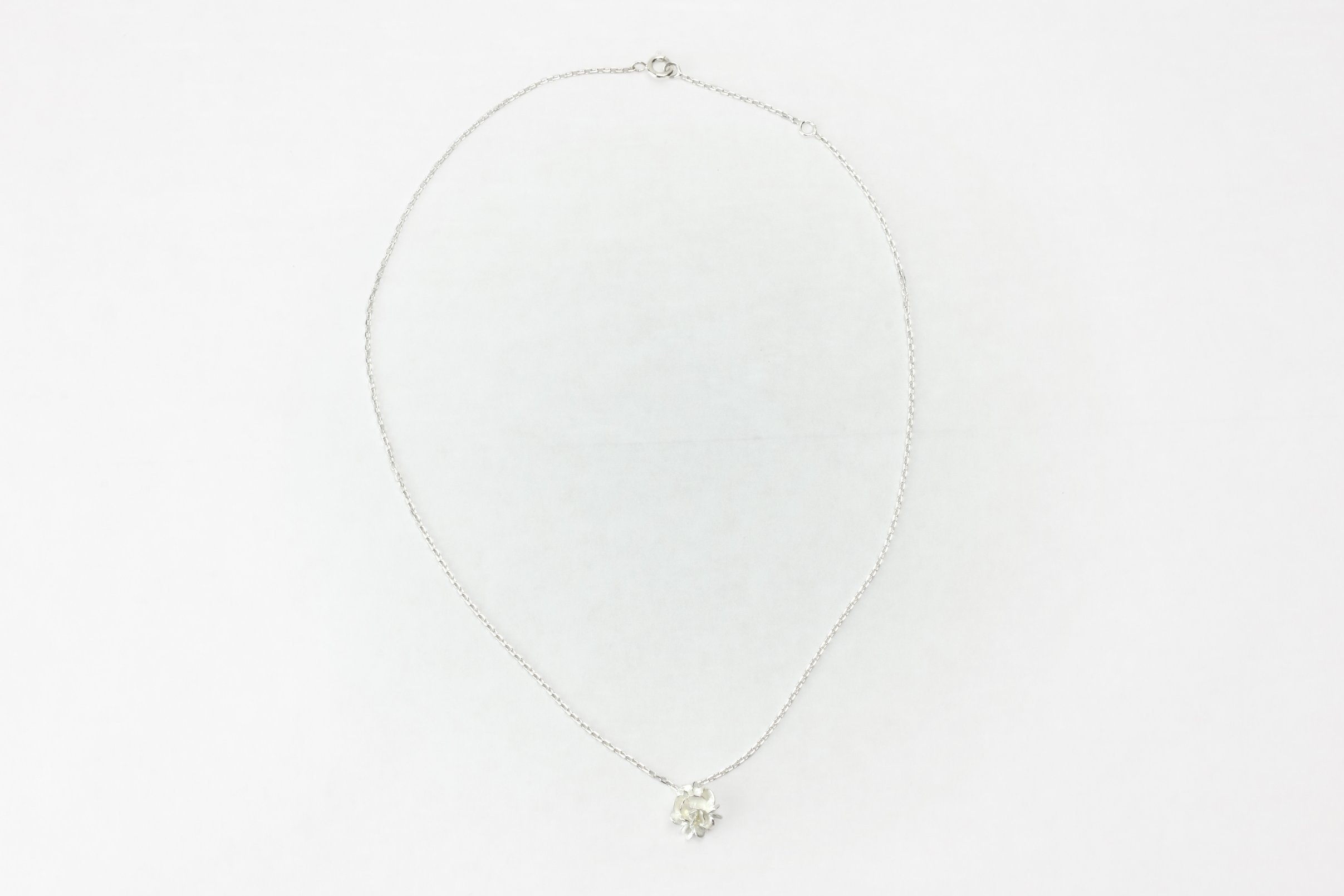 Collier argenté artisanal - La lueur de l'aube