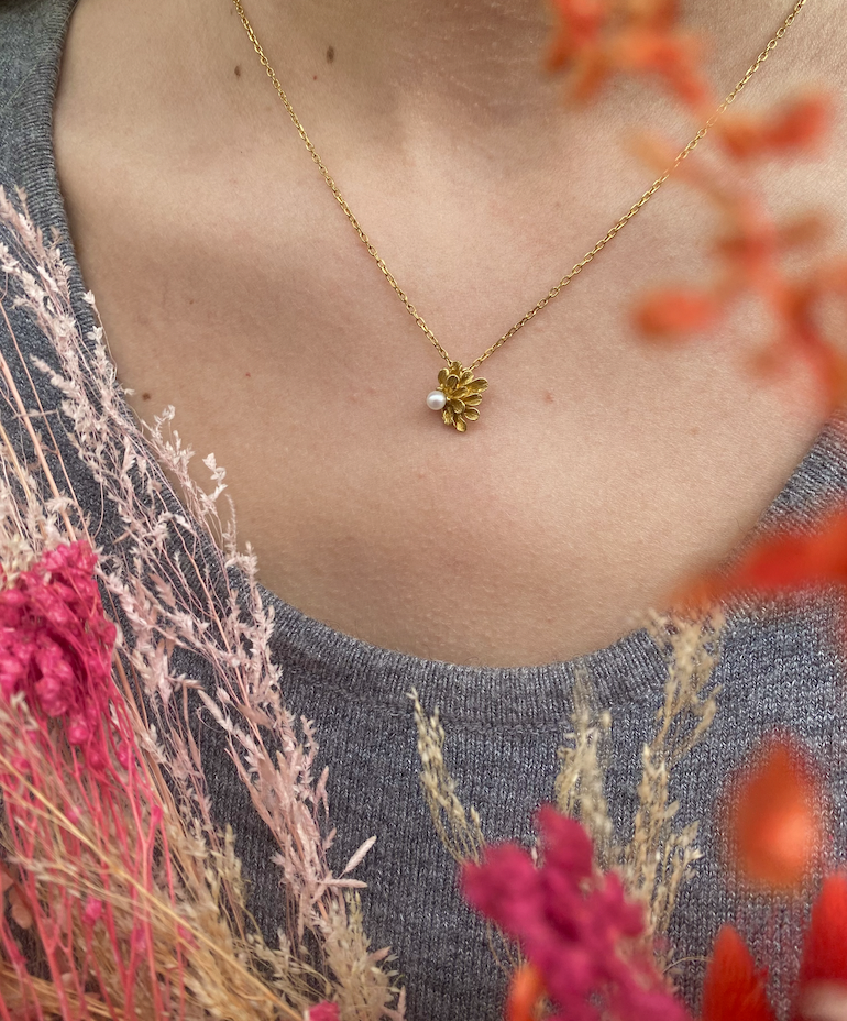 Collier avec perle - La lueur de l'aube