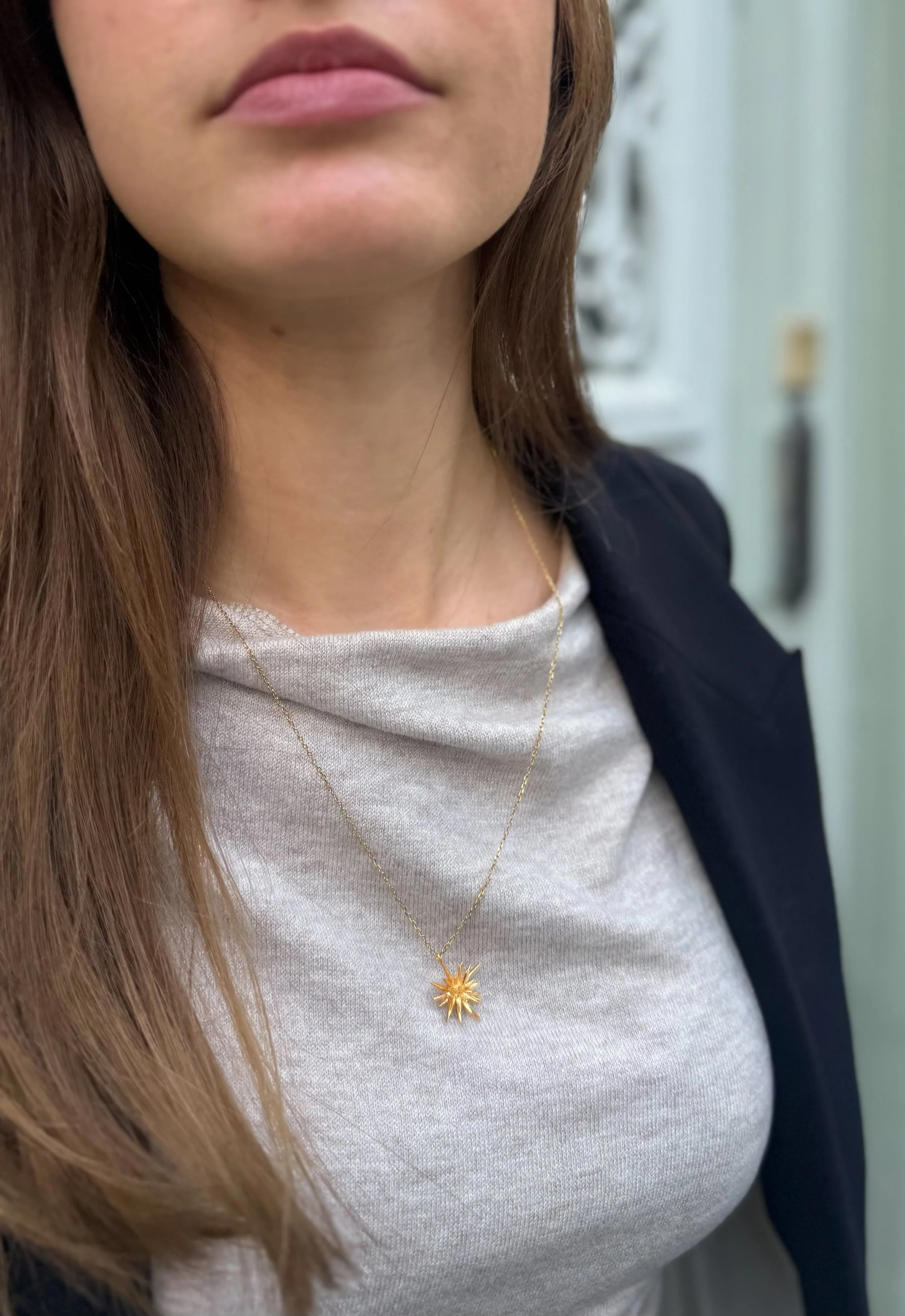 shortdiscretnecklacewomenstarsgold_petitcollieretoilefemmeor