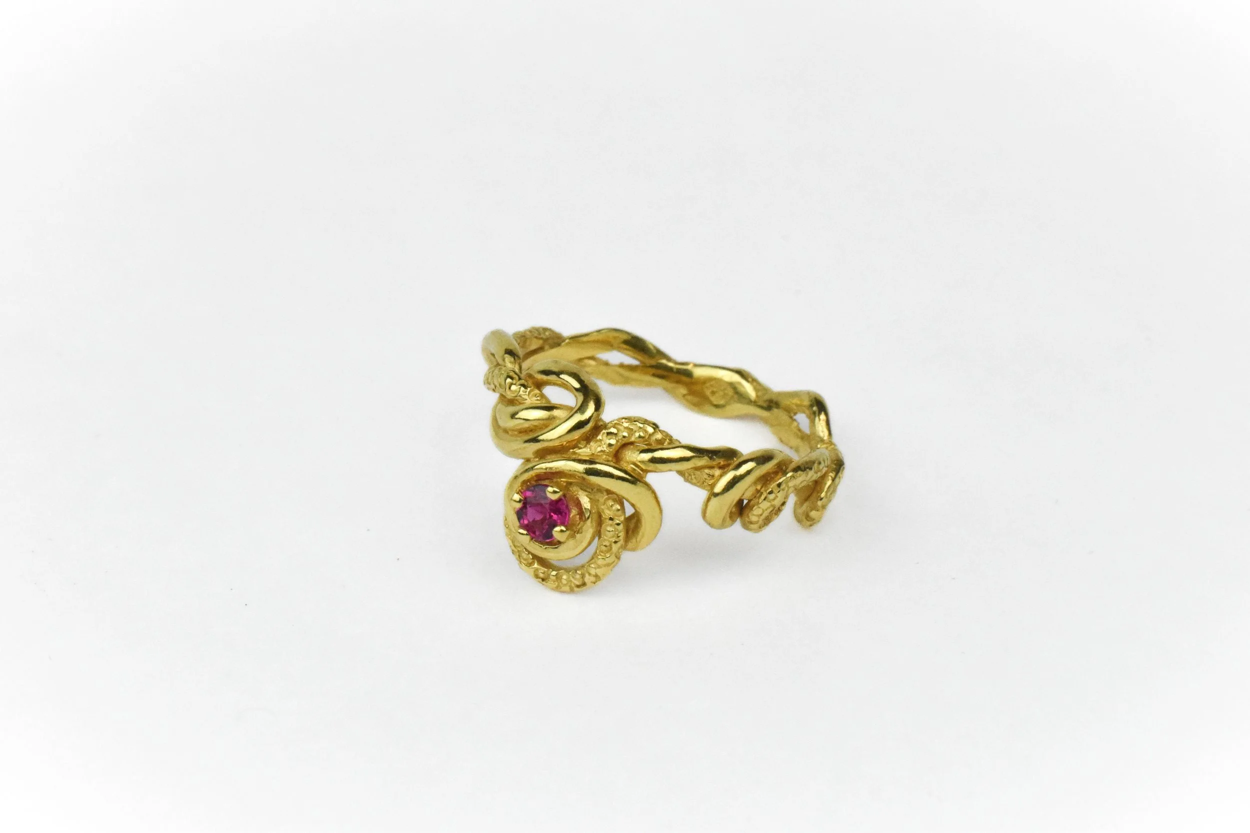 Serpent | ring with a stone | bague avec une pierre