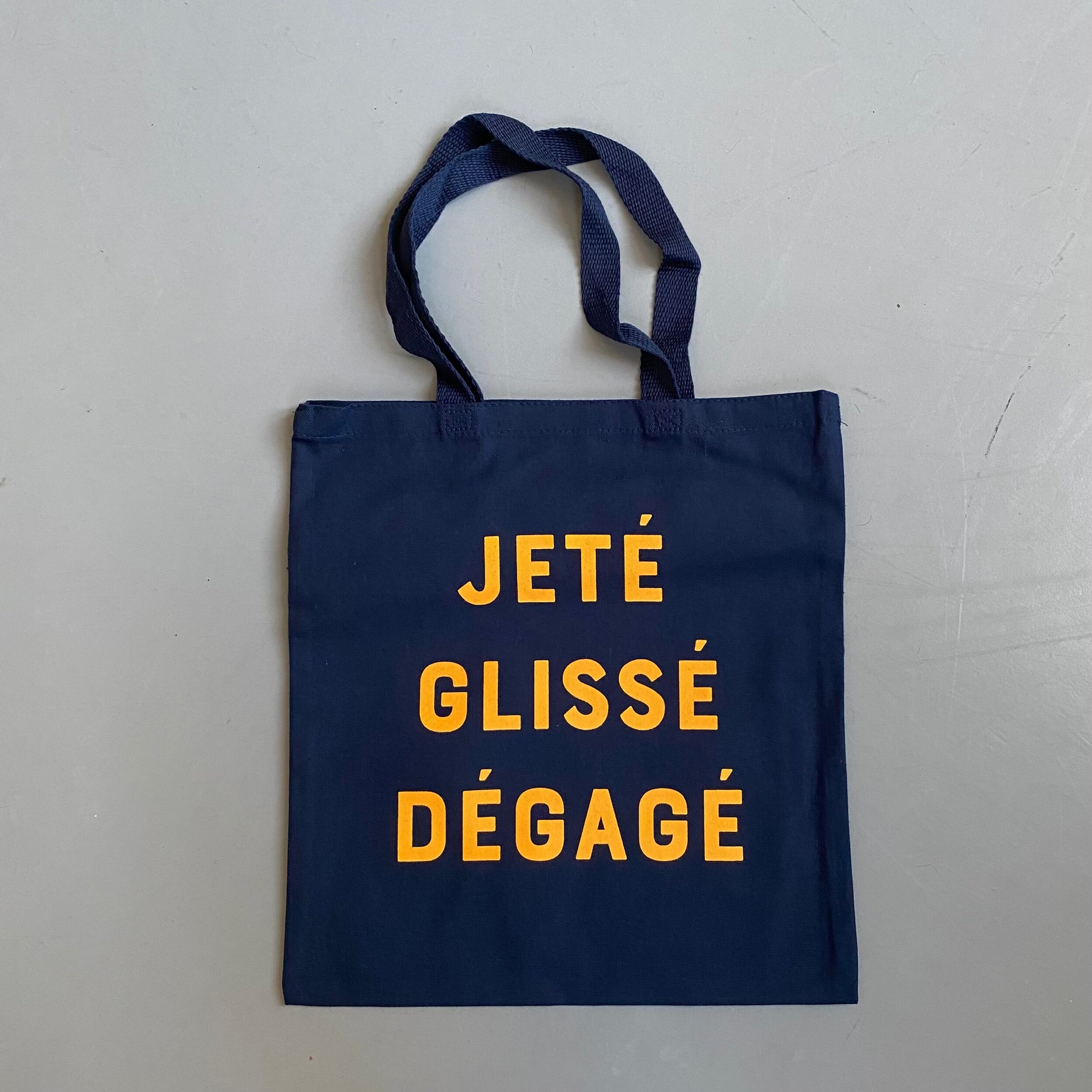 DFF27A93-6206-499B-BBD1-A5E436BAEC96