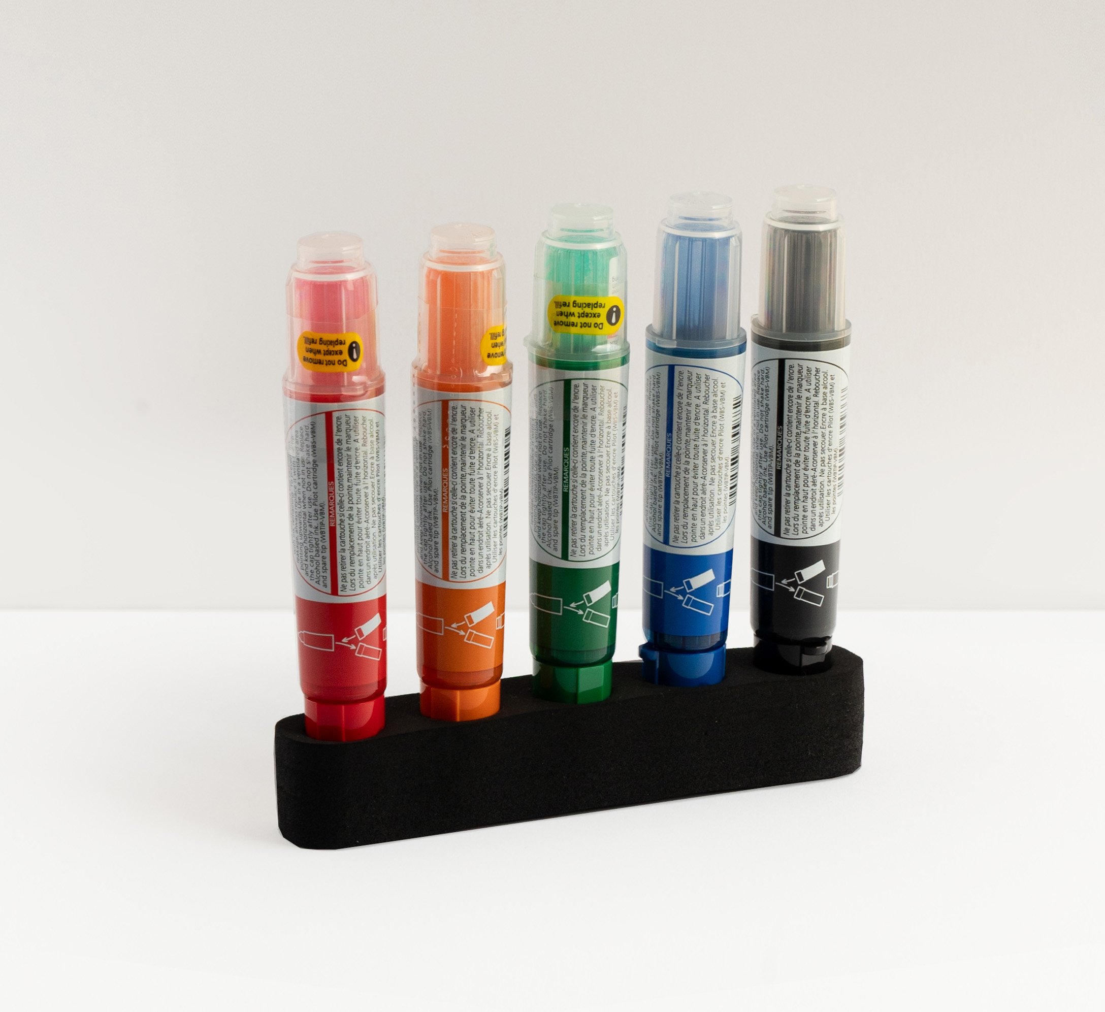 photo d'un rainbow de 5 marqueurs effaçables à sec de 5 couleurs différentes