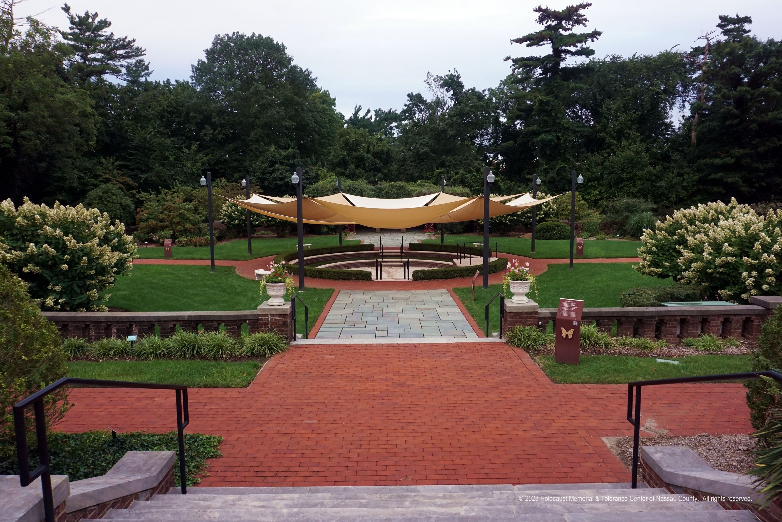 Amphitheater West 4.jpg
