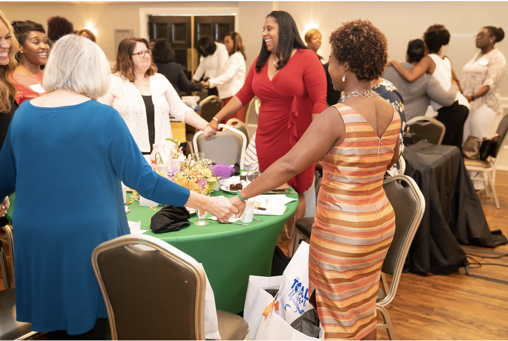  The Total Woman Summit was EVERYTHING I thought it would be and a WHOLE lot more. From the moment I arrived, I was in awe. It was moving, touching, emotional, inspirational, encouraging, uplifting, engaging, and motivational. I couldn't have IMAGINE