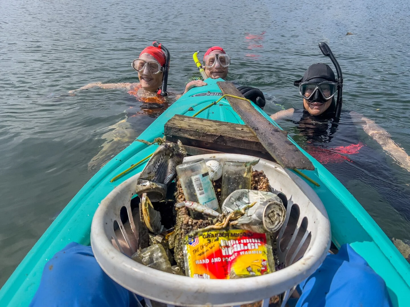 Photo 3 OLAUG_Divers_at_front_of_turquoise_kayak.jpg