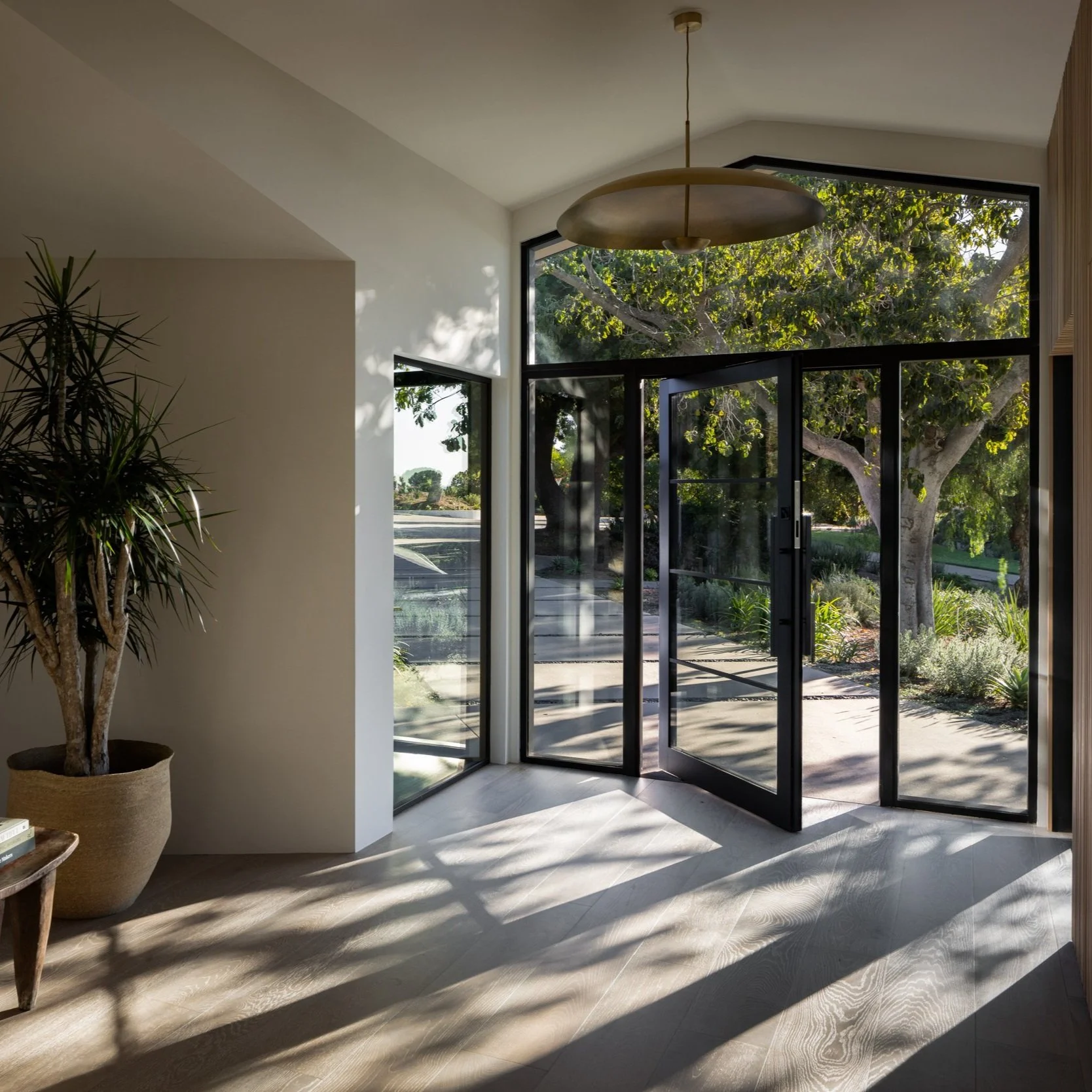 LUXURY INTERIOR DESIGN FOR SOUTHERN CALIFORNIA LIVING