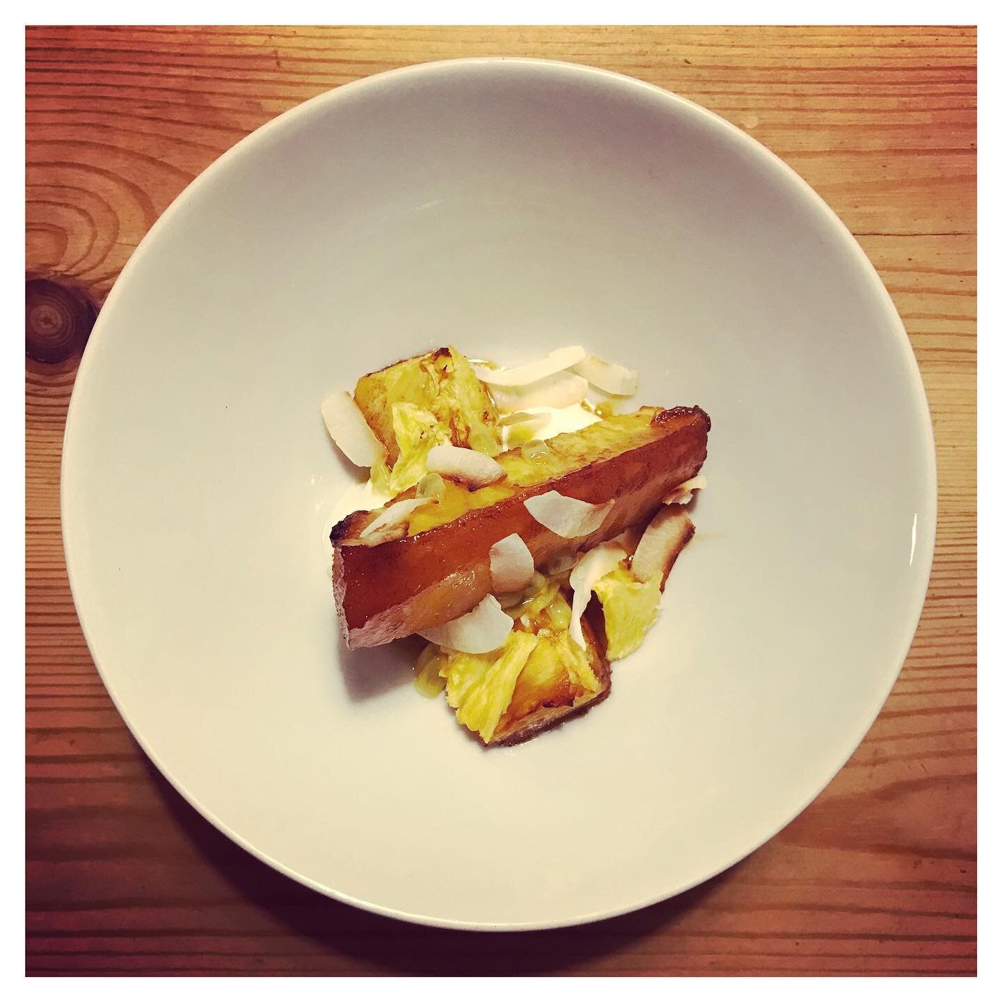 Rum roasted pineapple with coconut yoghurt, salted caramel, and pineapple crisps. Top pud, and available this week as part of our delivered three course dinner!