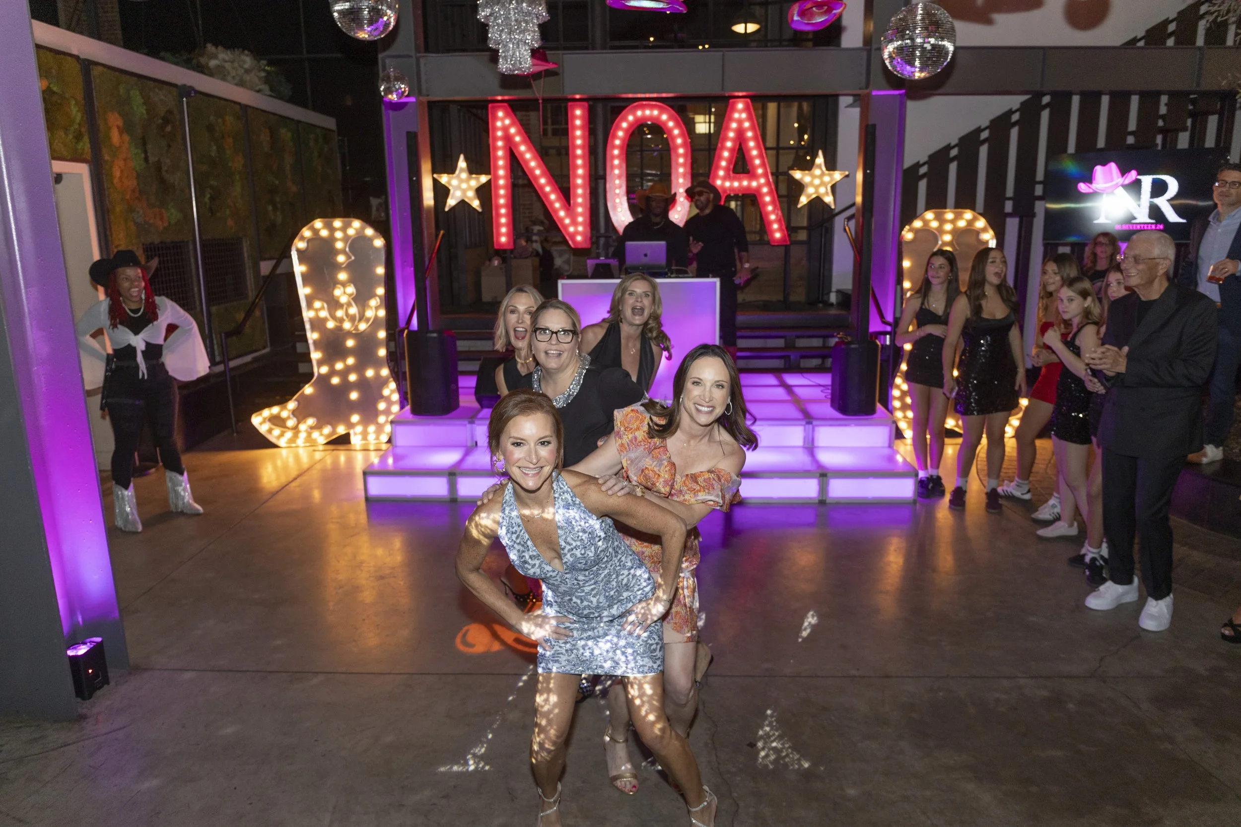 noa2594.jpg