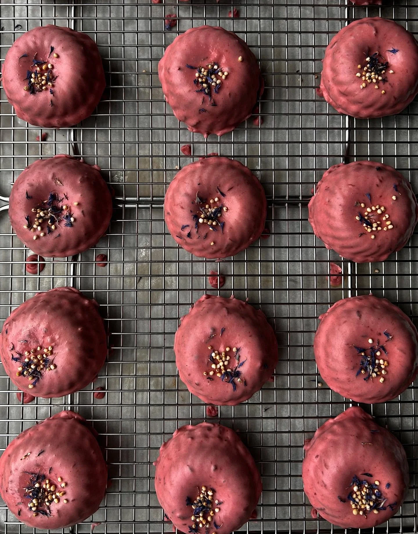 Our plum cardamom olive oil cakes won&rsquo;t be around for ever. The flavors are a nod to the end of summer and settling into fall, bright and a little spicy. Grab one tomorrow, we are open no matter what the road construction is doing.

❤️