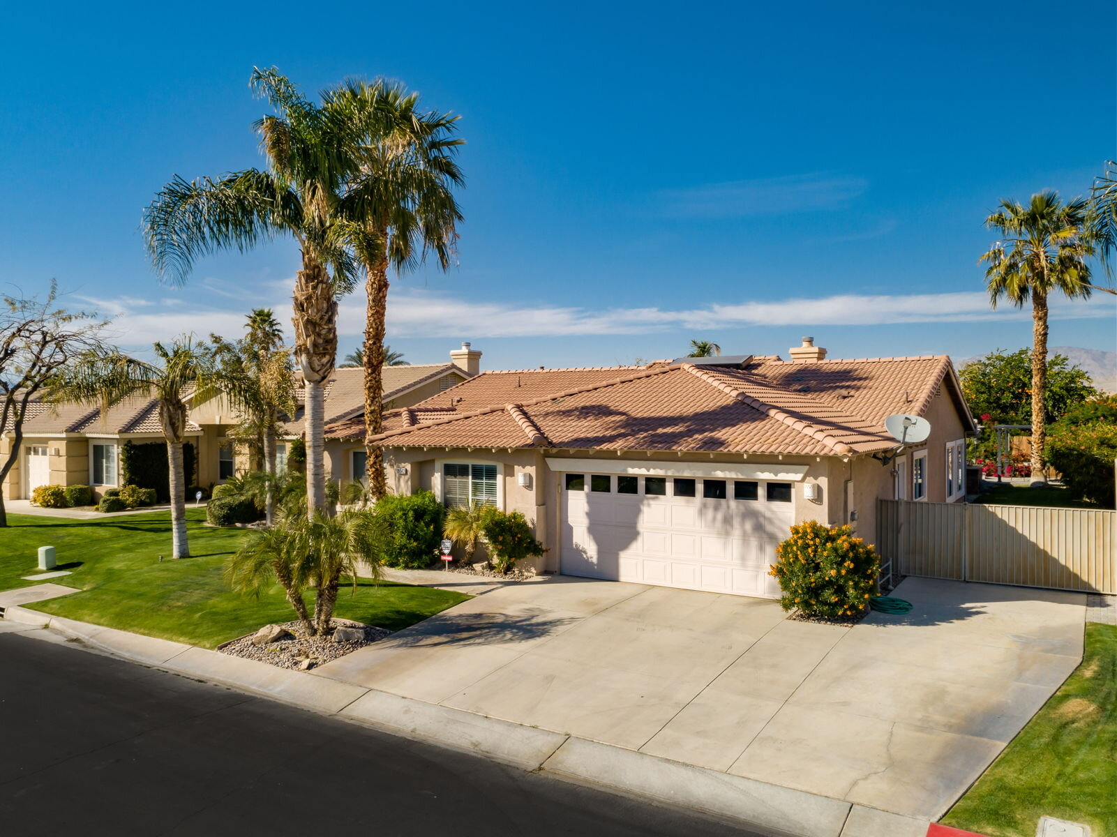 80542+Philadelphia+Ave+Indio-2-mls.jpg