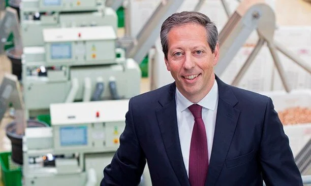 In 2001, António Rios de Amorim was appointed company chairman and CEO. His passion for cork, ability to work and motivate teams and his broad and integrated vision of the entire value chain, has further motivated the company in the pursuit of excellence, promoting knowledge, research, creativity, innovation and sustainability. Amorim is a family company which has been producing cork since 1870, proud of maintaining its historic role in the production of cork and in Portuguese culture. Thanks to leadership like António's, @amorimcork is now the undisputed leader of the cork sector - a unique example of economic and social activity in harmony with nature. .
.
.
.
#historymonth #ourworldiscork #amorimcork #amorim #choosecork #allthatcorkcanbe #corkdork #corktribe #welovecork #history #knowledgeispower #amorimacademy #community #mondaymotivation #education #continuededucation #learn #educate #research #innovation #cork