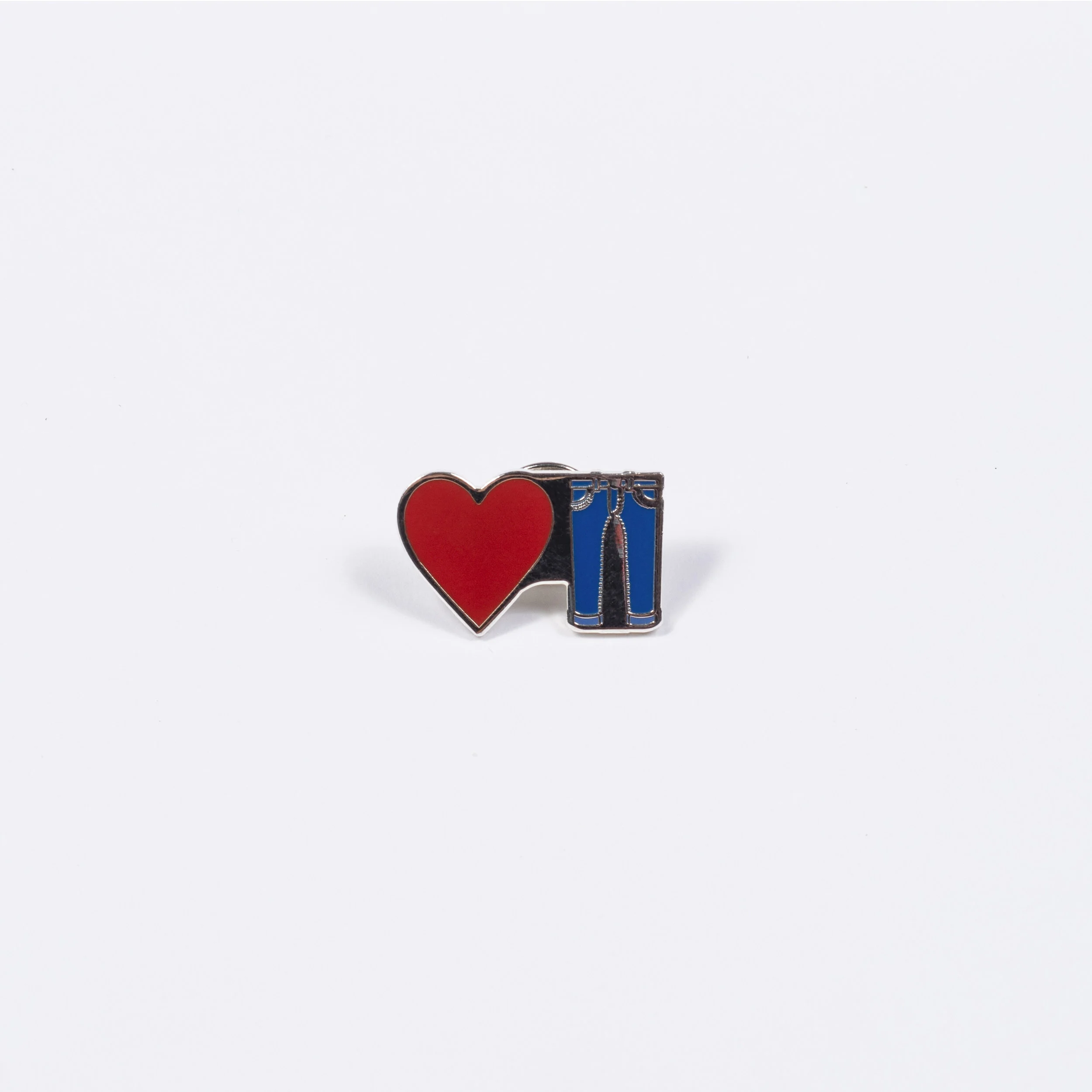 Lady Denim - Heart/Jeans logo pin