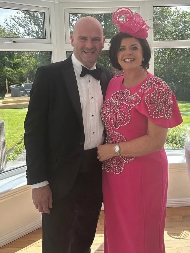 Now that this hat has been to the wedding I&rsquo;m so excited to share a recent mother-of-the-bride commission. Thank you for giving me permission to share your photograph.

I absolutely loved making this hat and my client looks so beautiful on the 