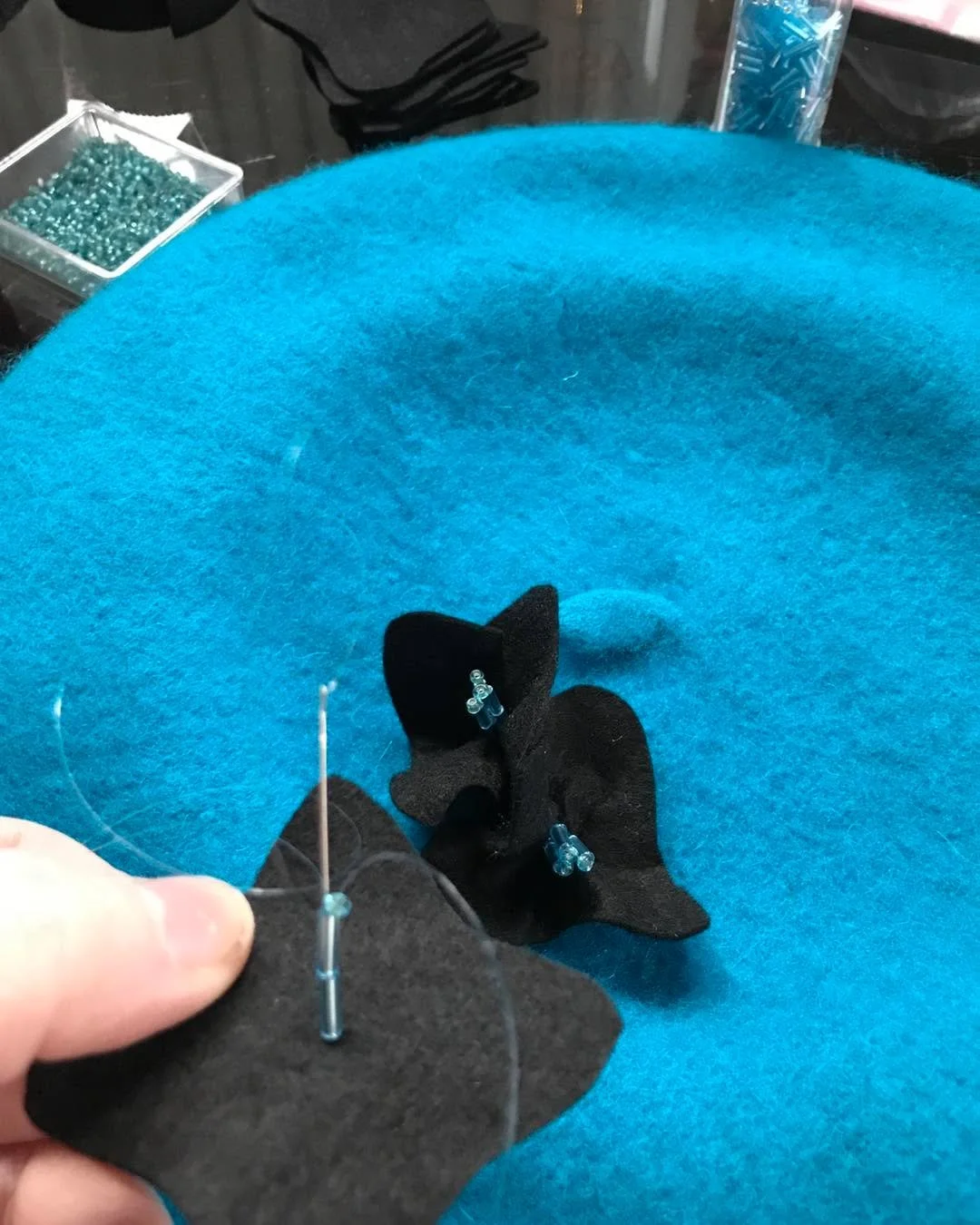 Have a &lsquo;Beret&rsquo; Christmas and give yourself or someone special the gift of a hug for your head with a cosy beret. 

Join me at @whatifmossstpaisley on 15th November at 1pm. During this 3 hour workshop I&rsquo;ll show you some of my favouri