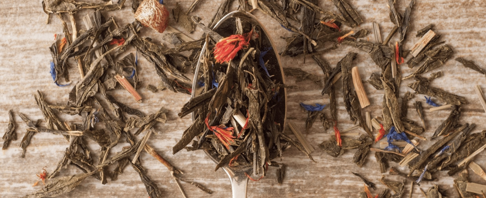 two-leaves-loose-tea.png