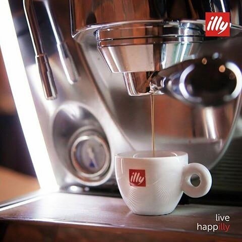 Some days just call for an extra, don't they? Join me? 
#espresso #homeespresso #illy #illylove #livehappilly #extracoffee #extraespressoplease