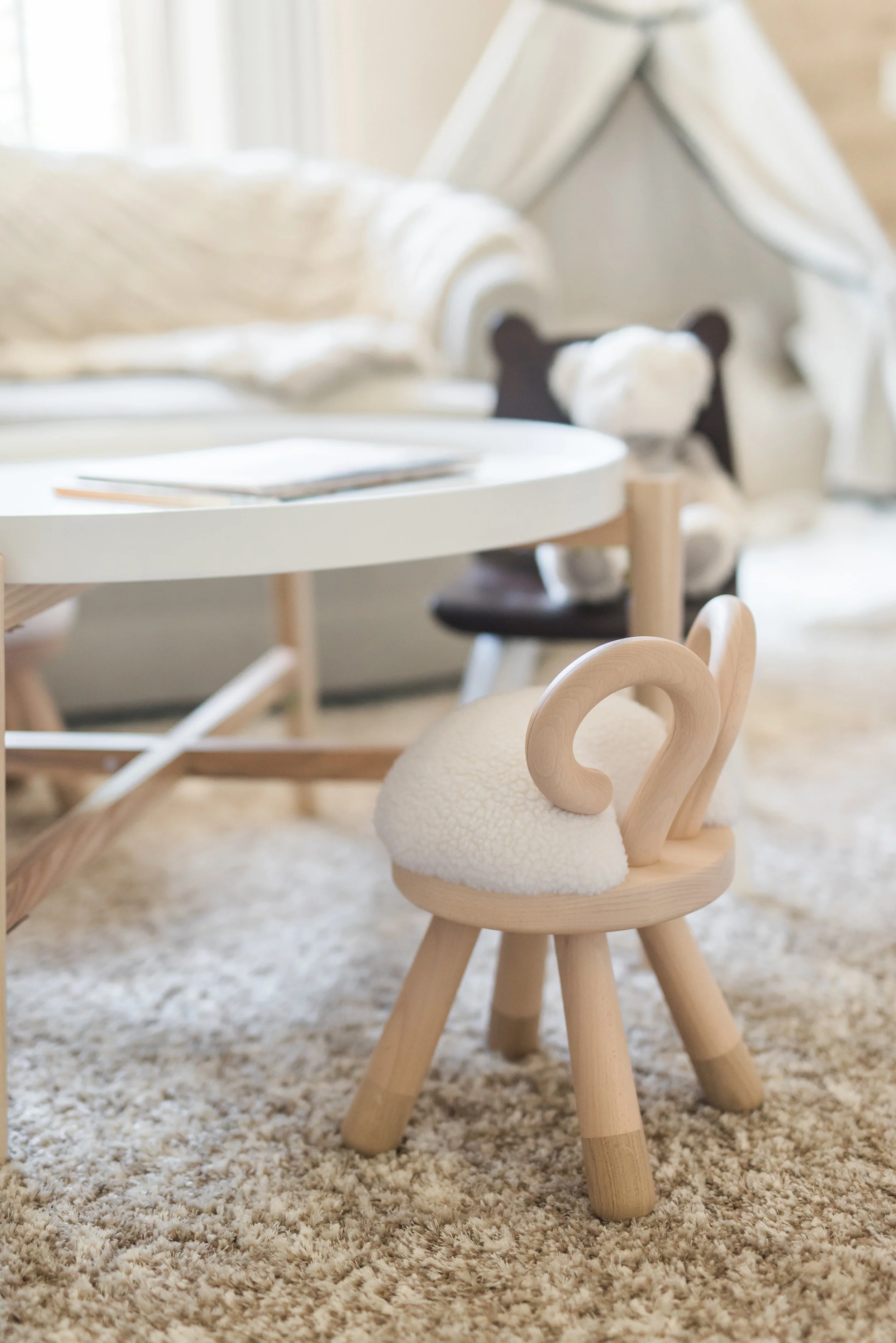 safari-playroom-decor-sheep-stool.jpg